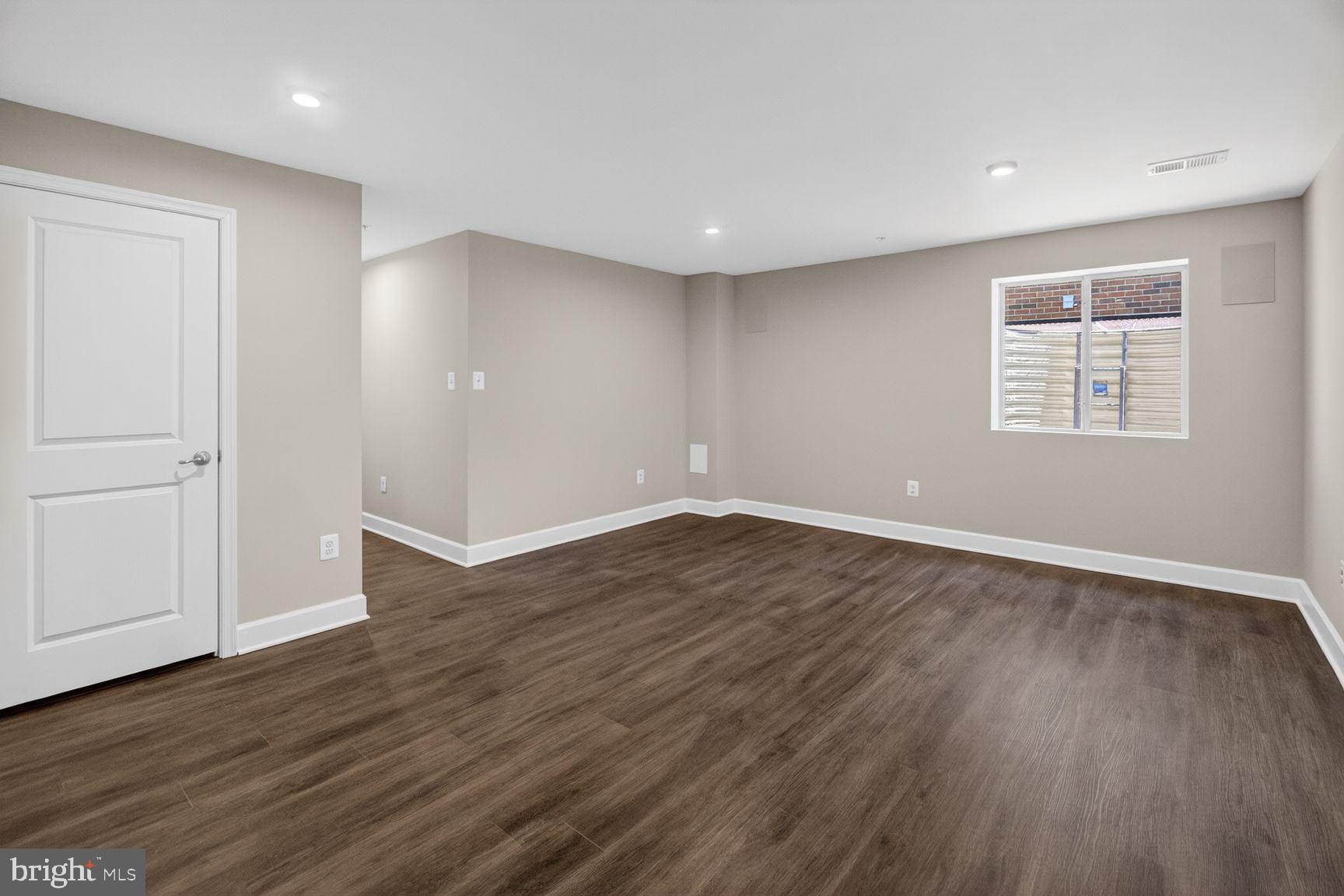 PARKSIDE - Residential