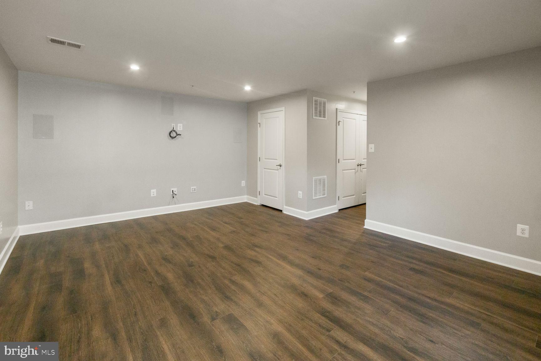 PARKSIDE - Residential
