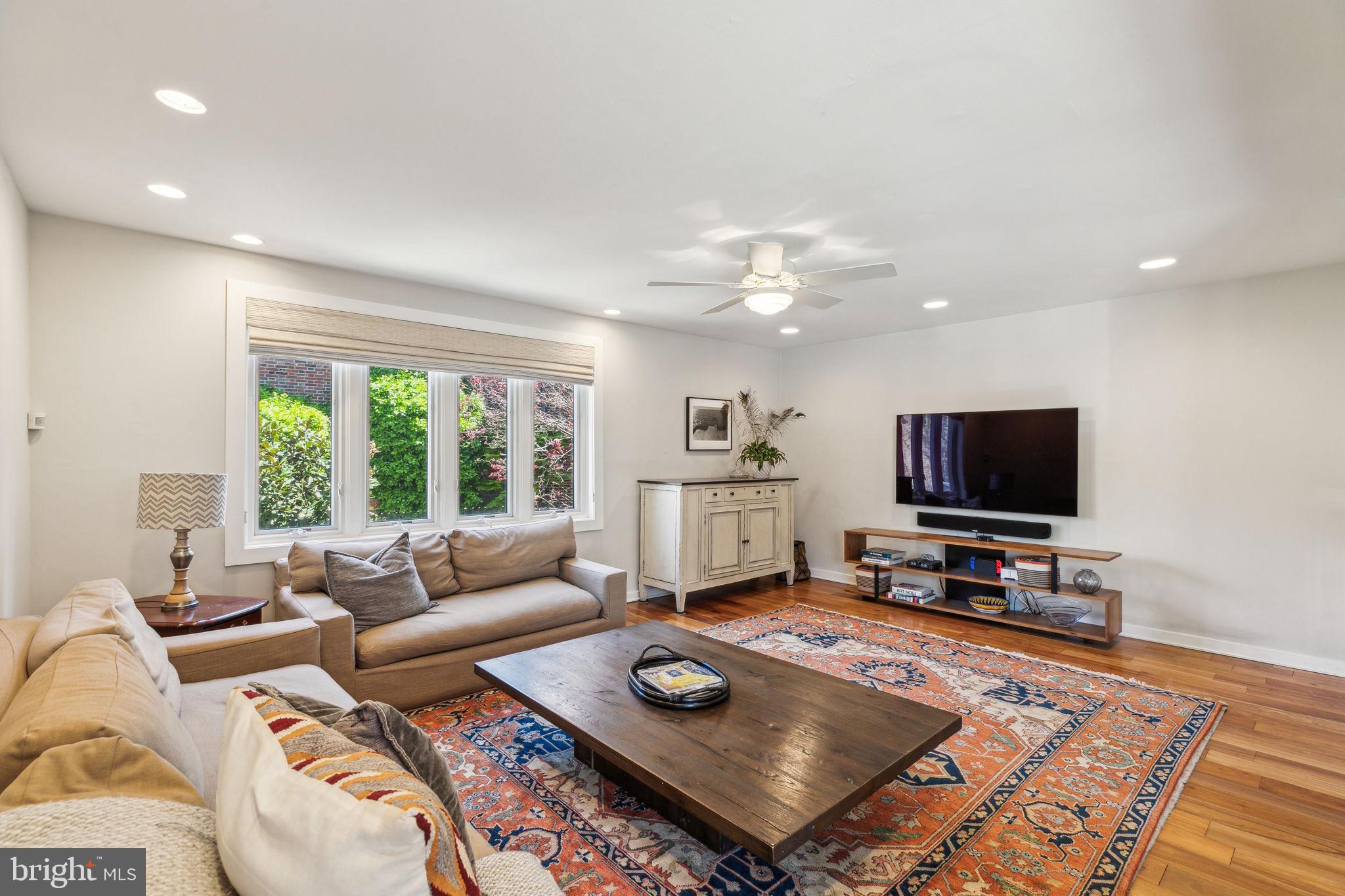 SOCIETY HILL - Residential
