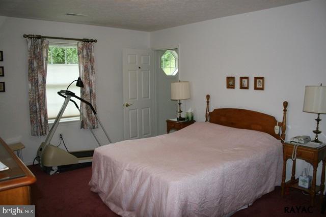 ROTH'S FARM VILLAGE - Residential