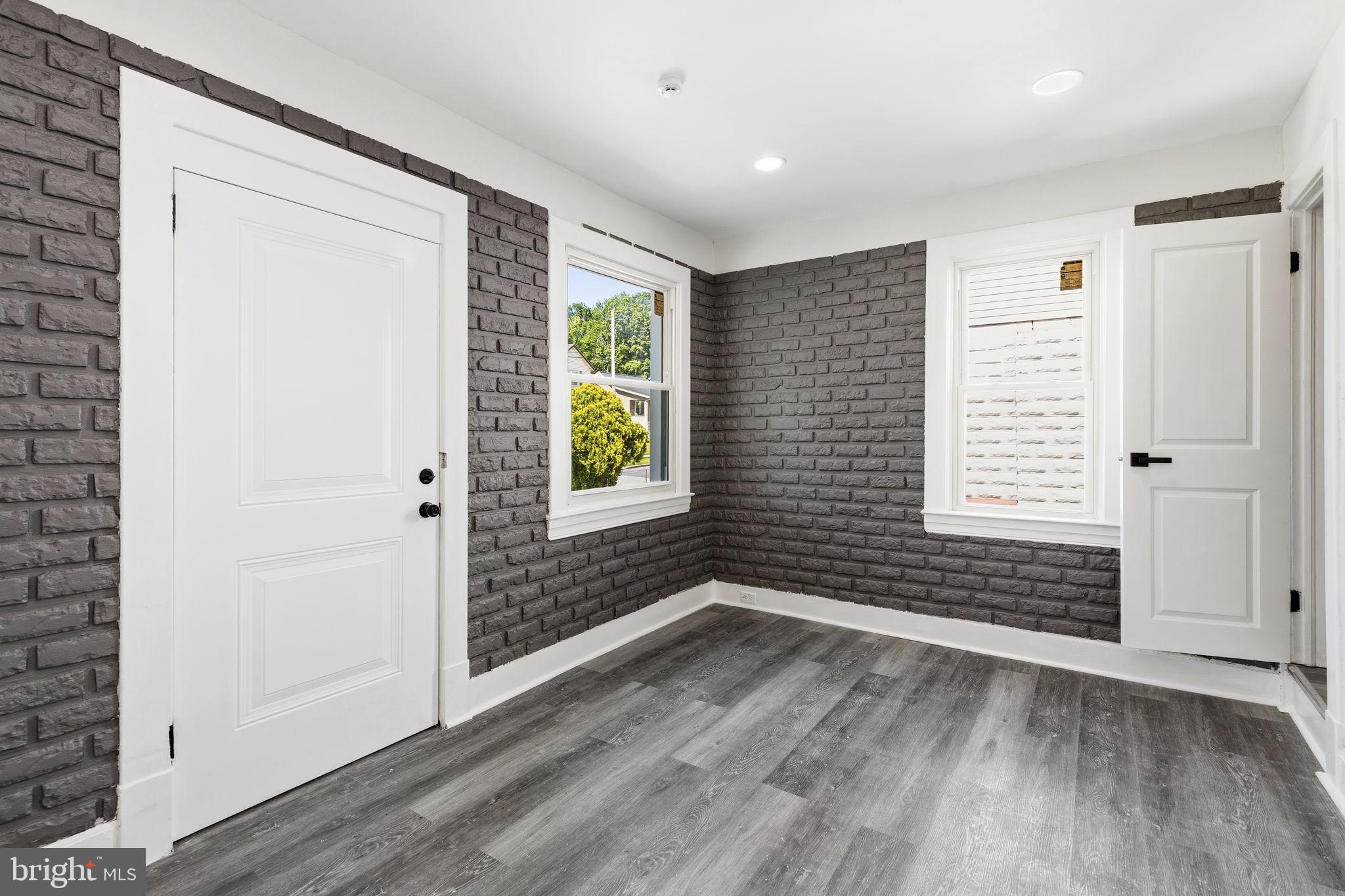 PARKVILLE - Residential