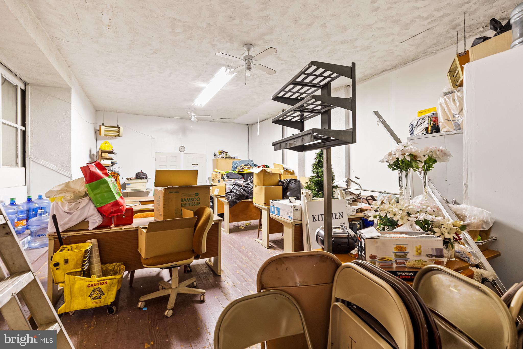 POINT BREEZE - Commercial Sale