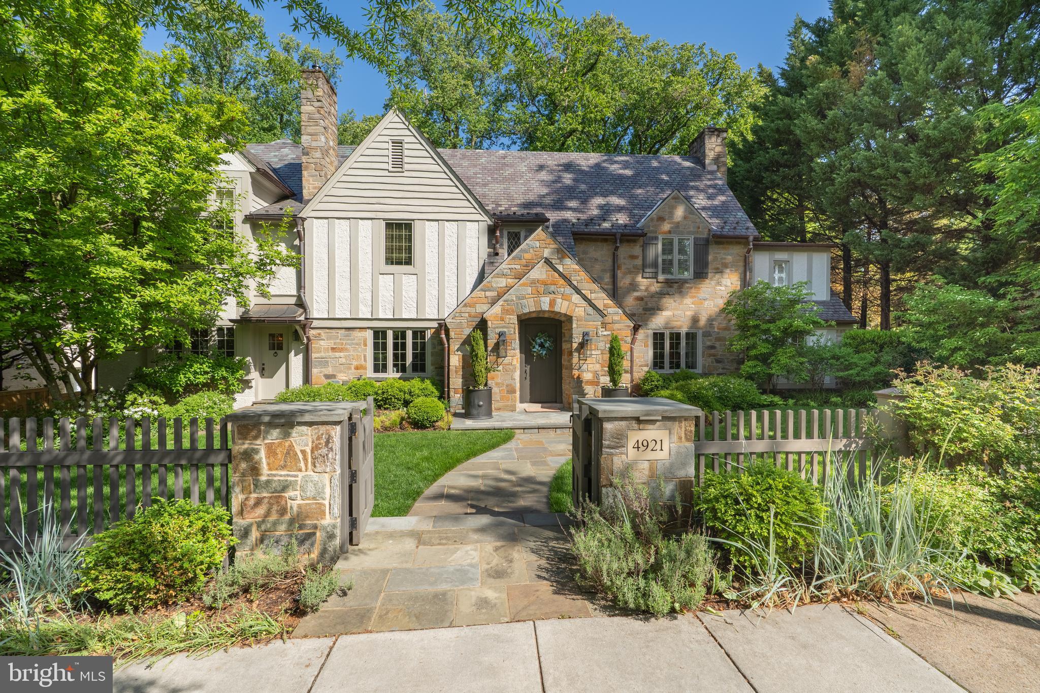 SPRING VALLEY - Residential