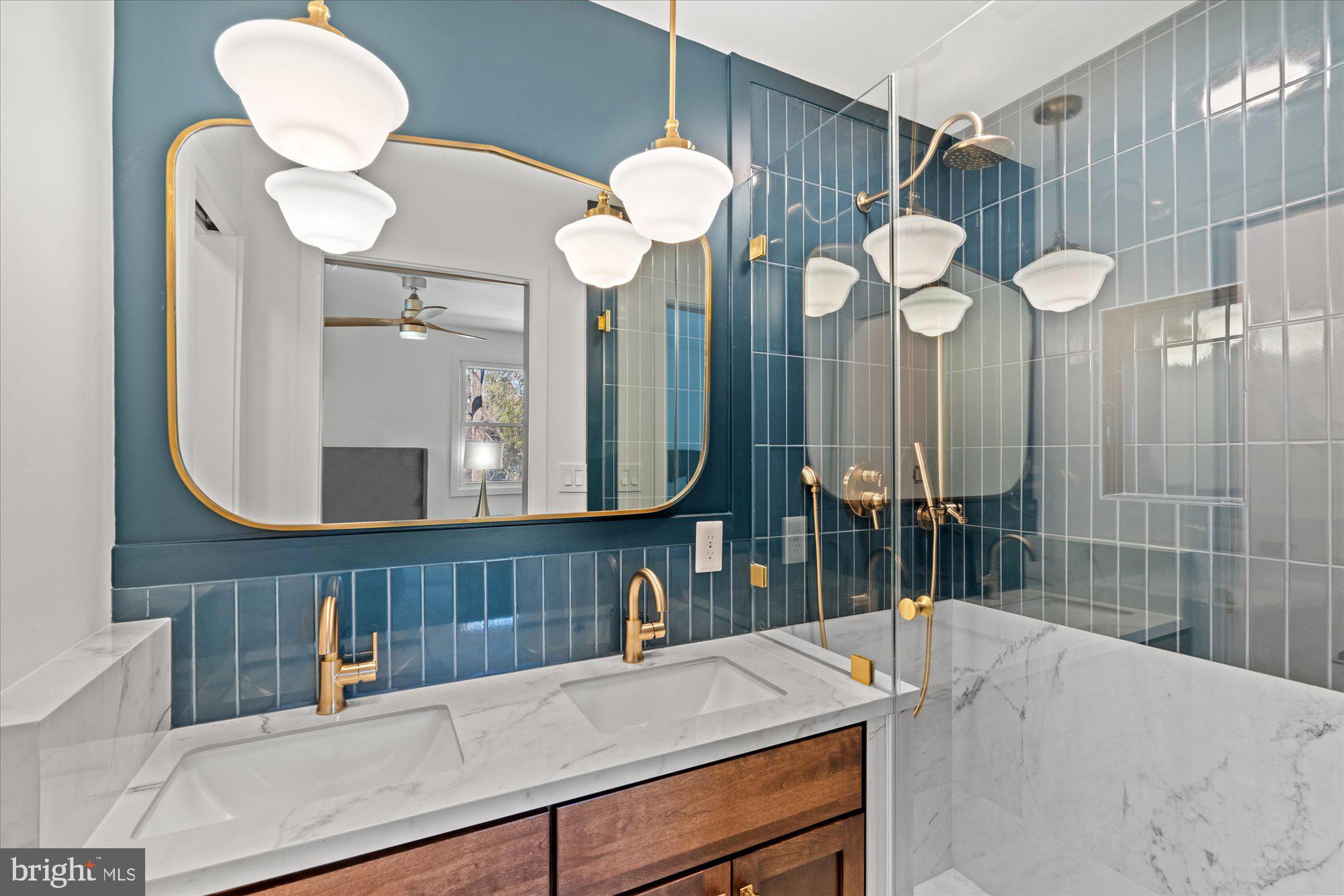 MAPLEWOOD MANOR - Residential