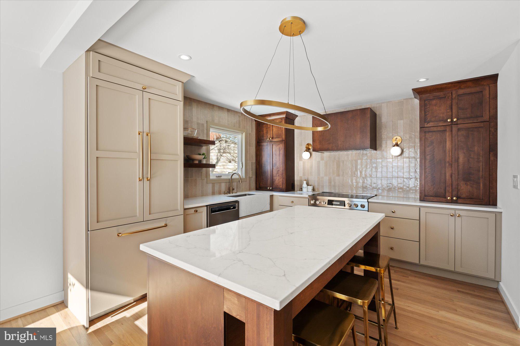 MAPLEWOOD MANOR - Residential