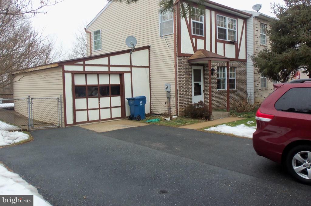 GEORGETOWN HILLS - Residential