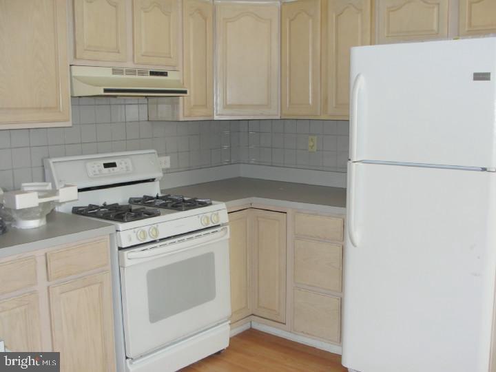 BRIDESBURG - Residential