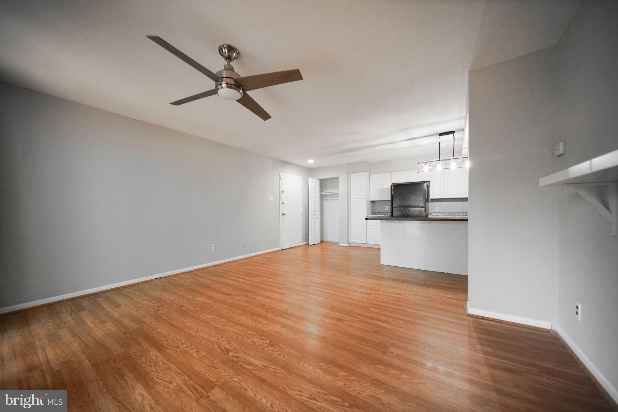 TREETOP CONDO - Residential