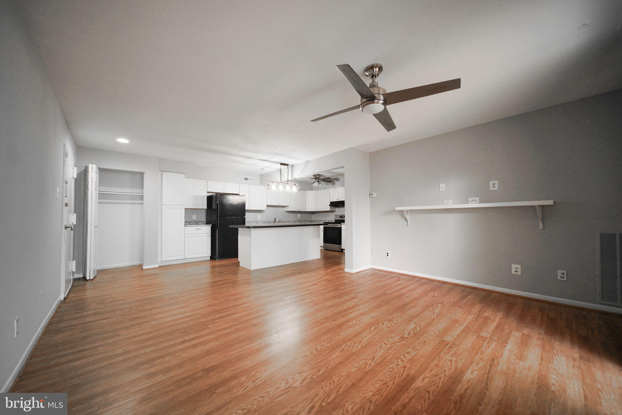 TREETOP CONDO - Residential