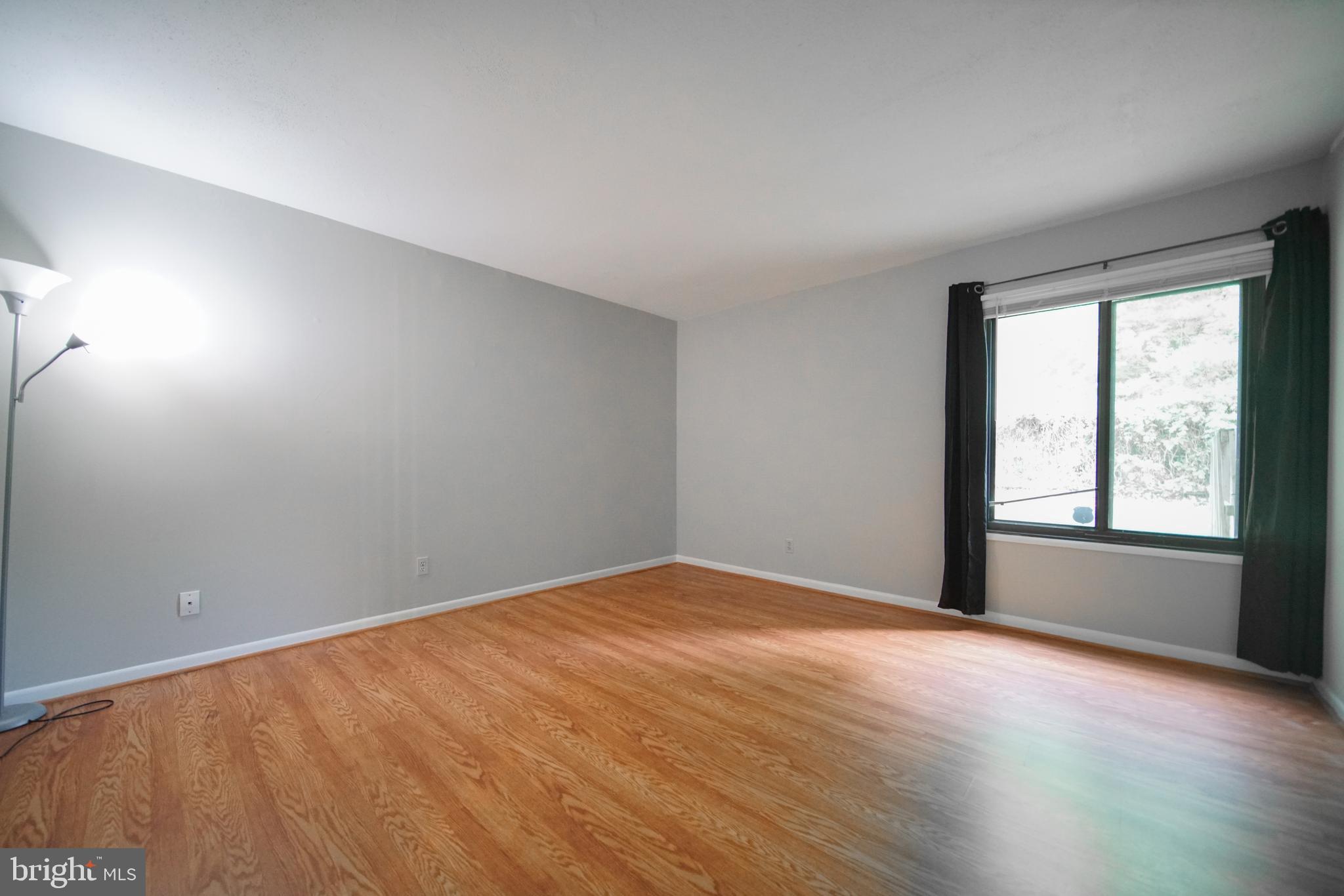 TREETOP CONDO - Residential