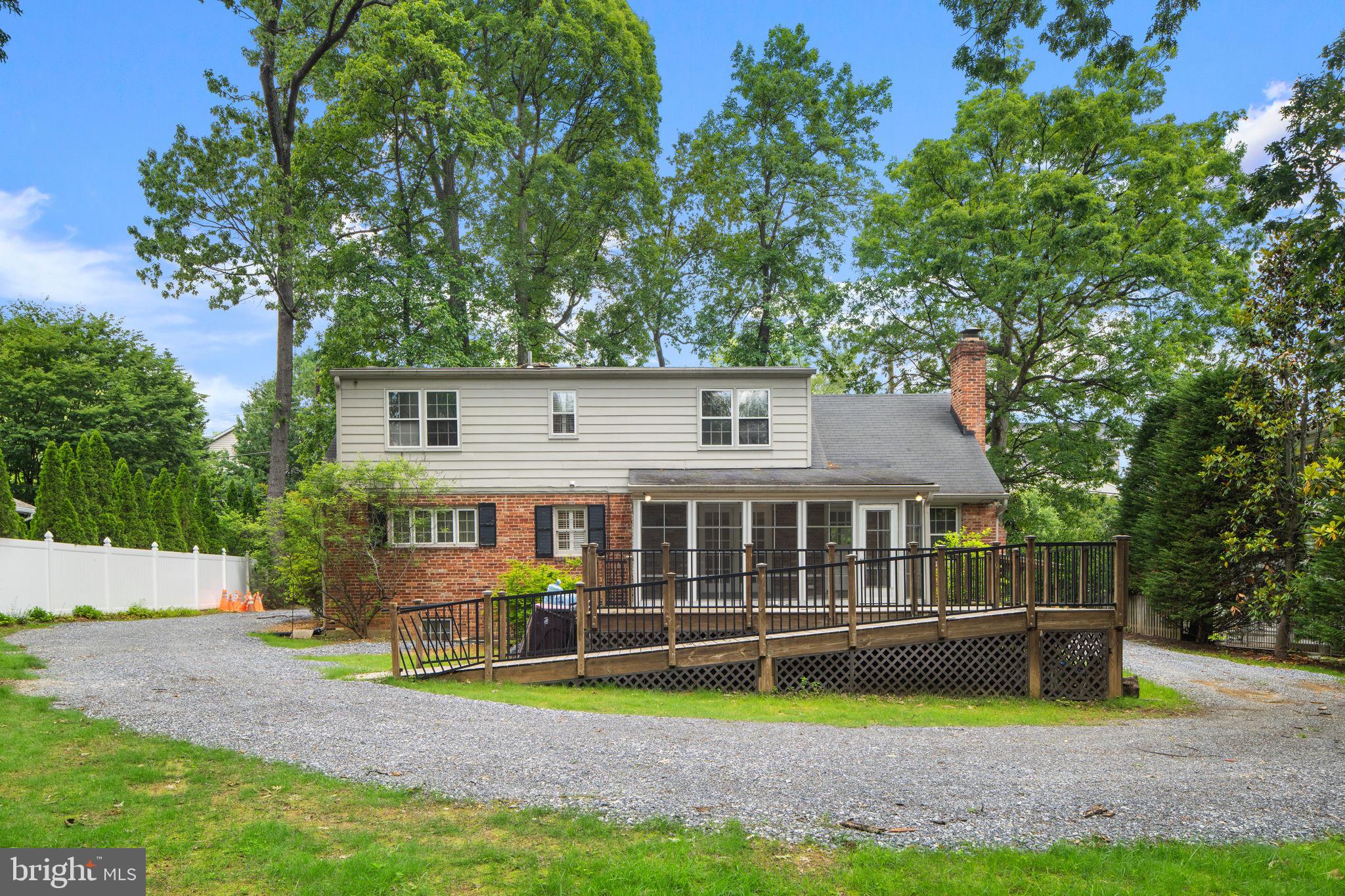 ROCKVILLE OUTSIDE - Residential