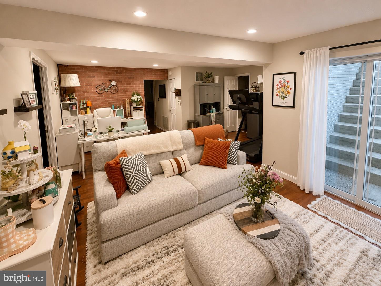 POTOMAC LAKES - Residential
