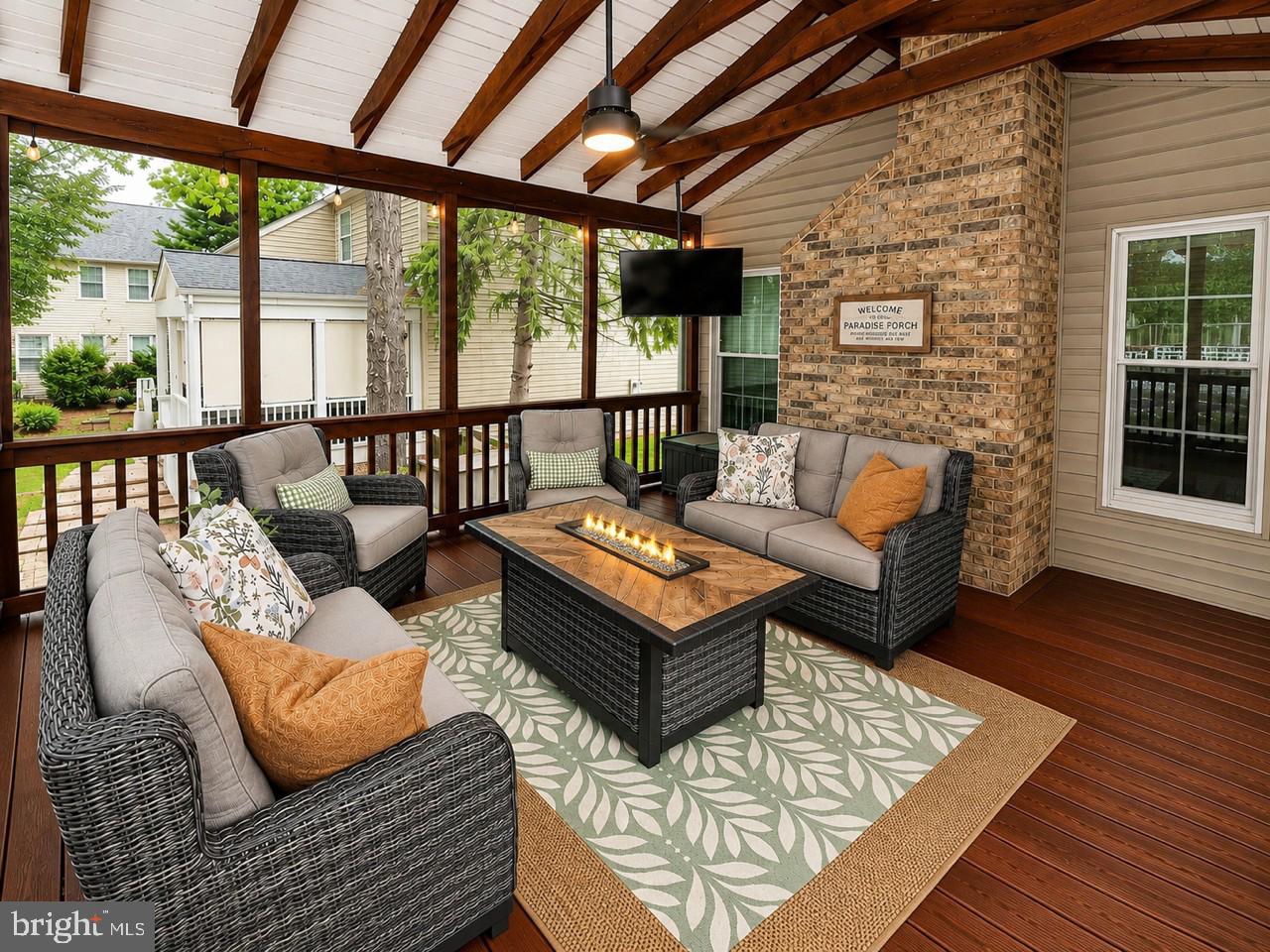 POTOMAC LAKES - Residential