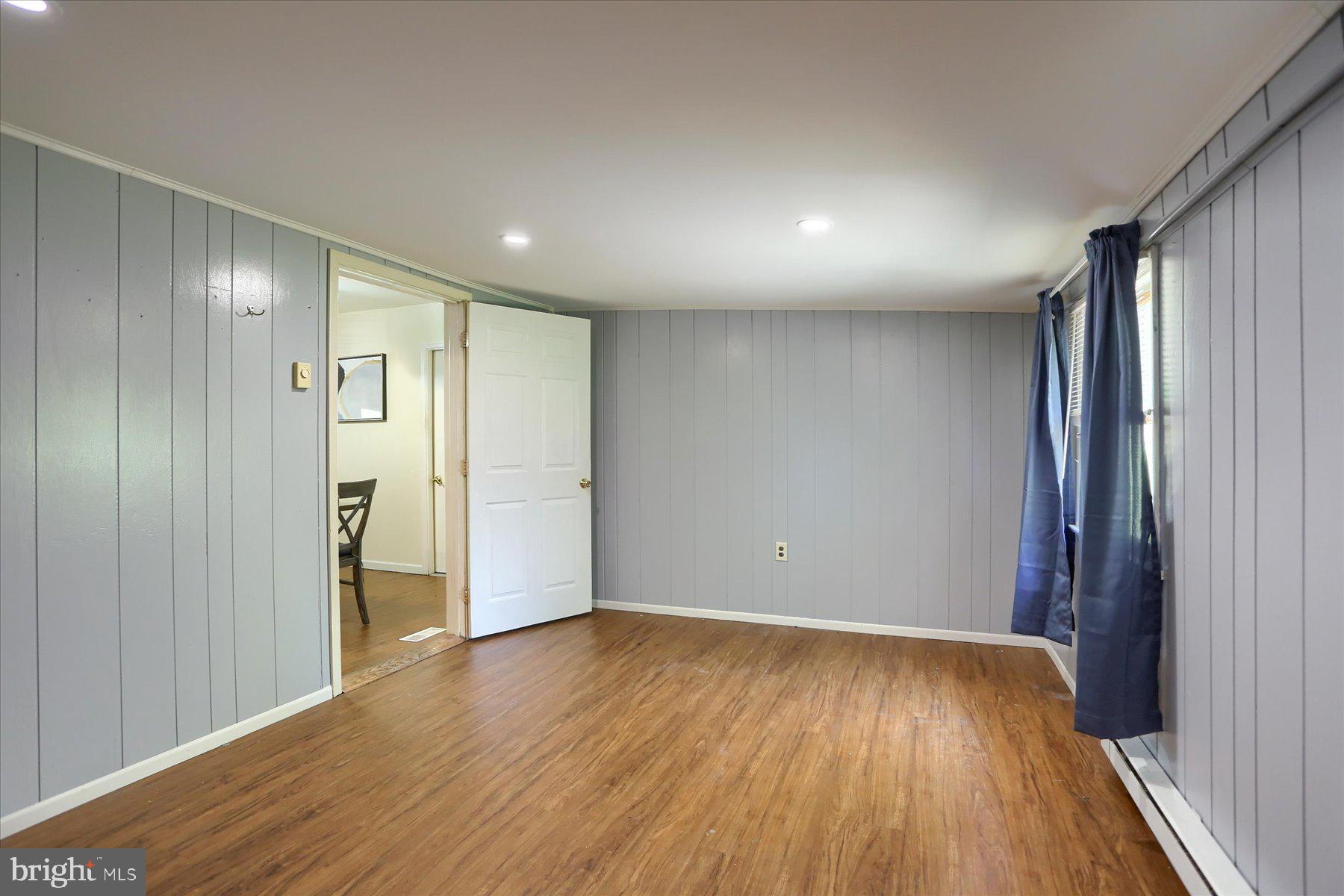 LINDEN GARDENS - Residential