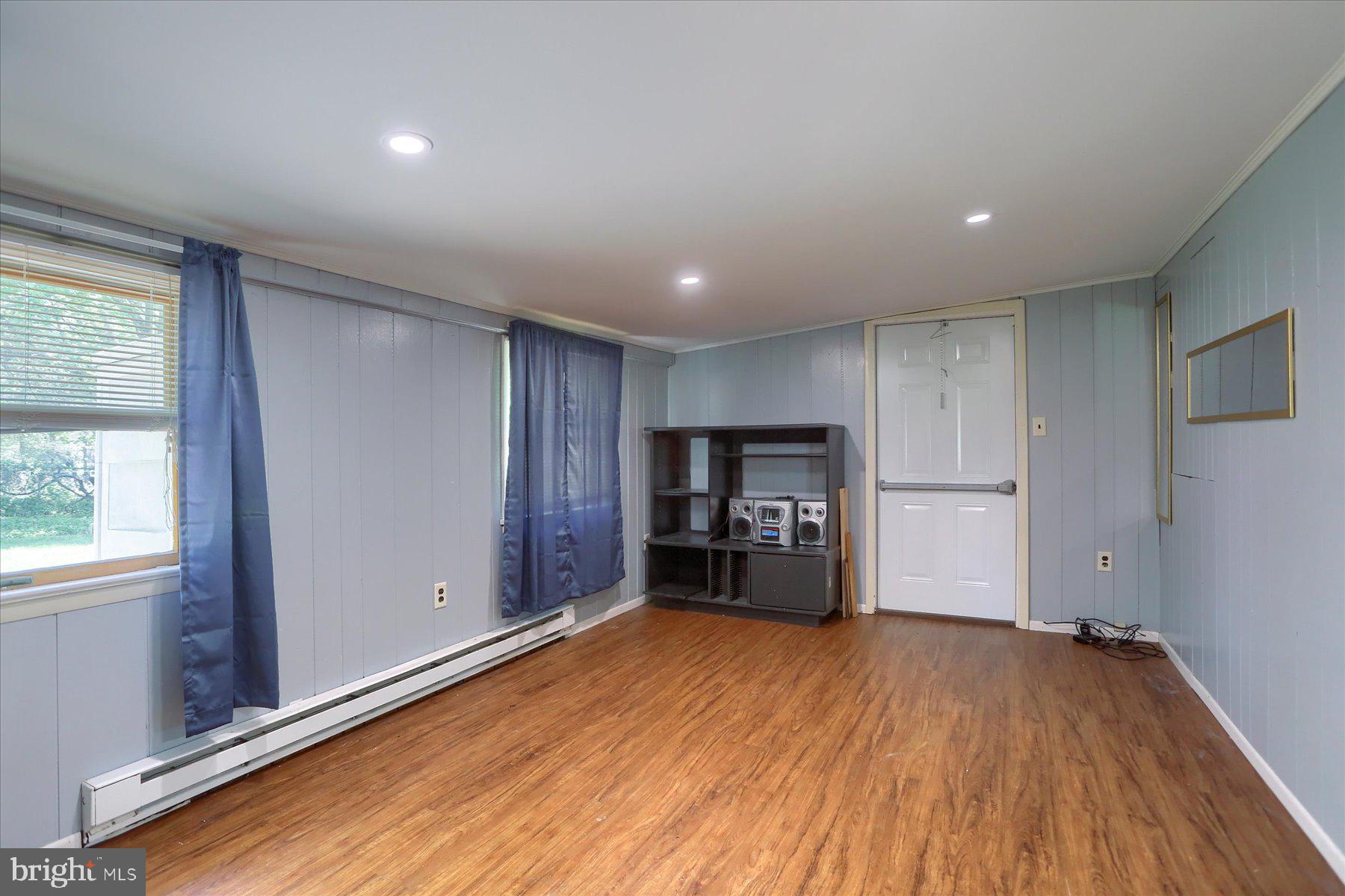 LINDEN GARDENS - Residential