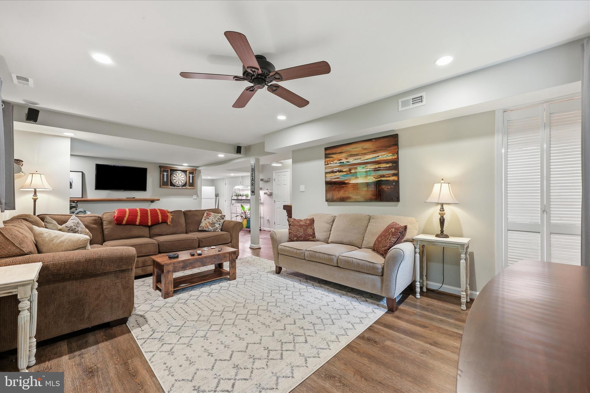 THE MEADOWS - Residential