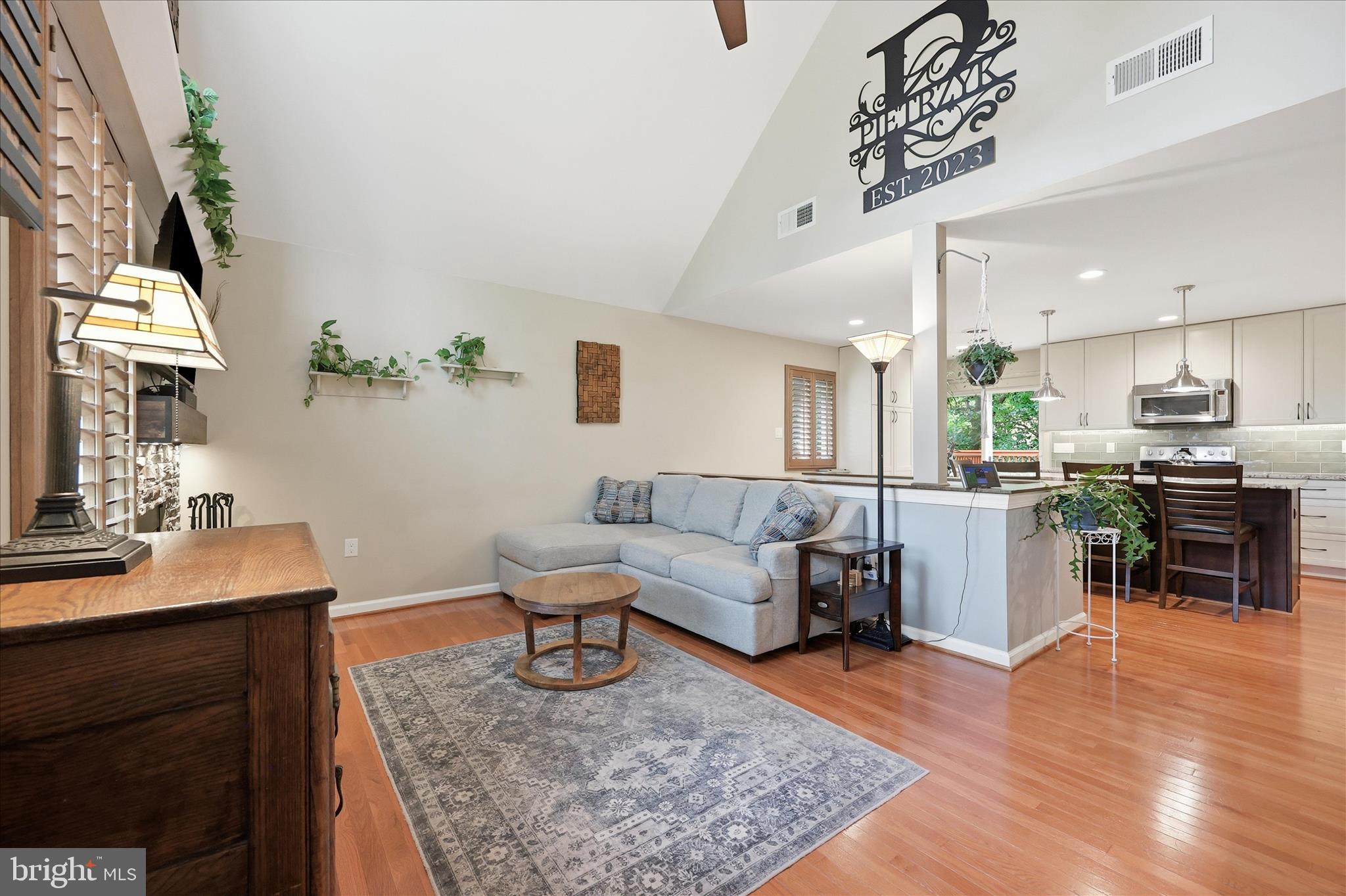THE MEADOWS - Residential