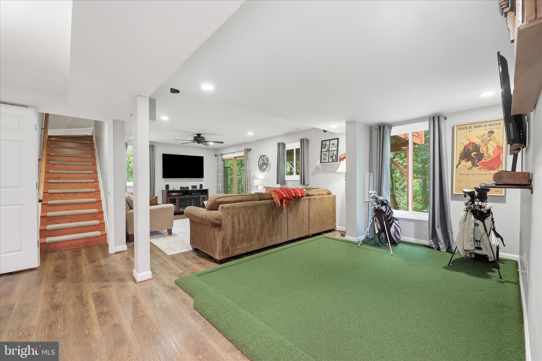 THE MEADOWS - Residential