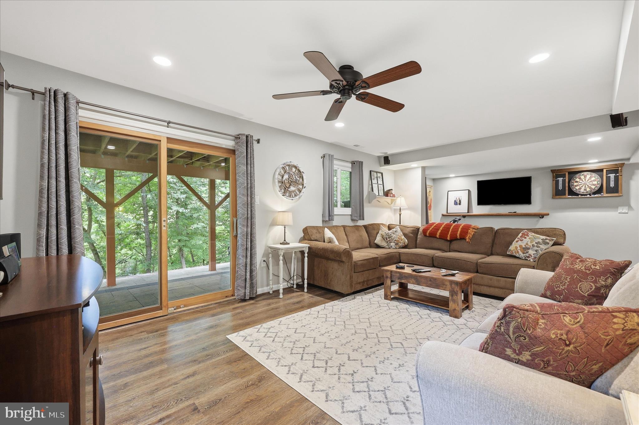 THE MEADOWS - Residential