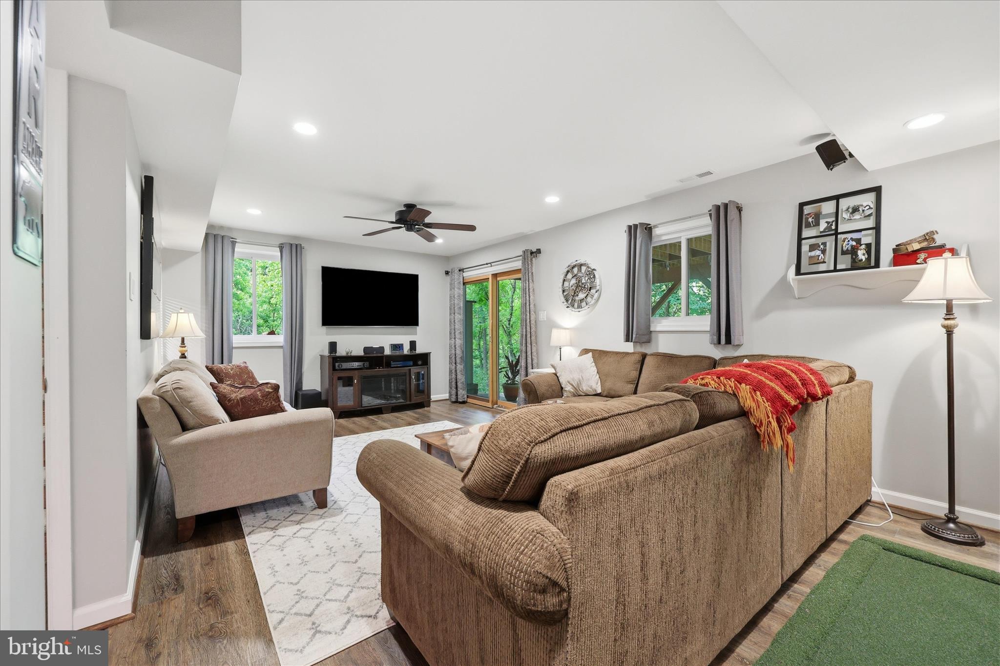 THE MEADOWS - Residential