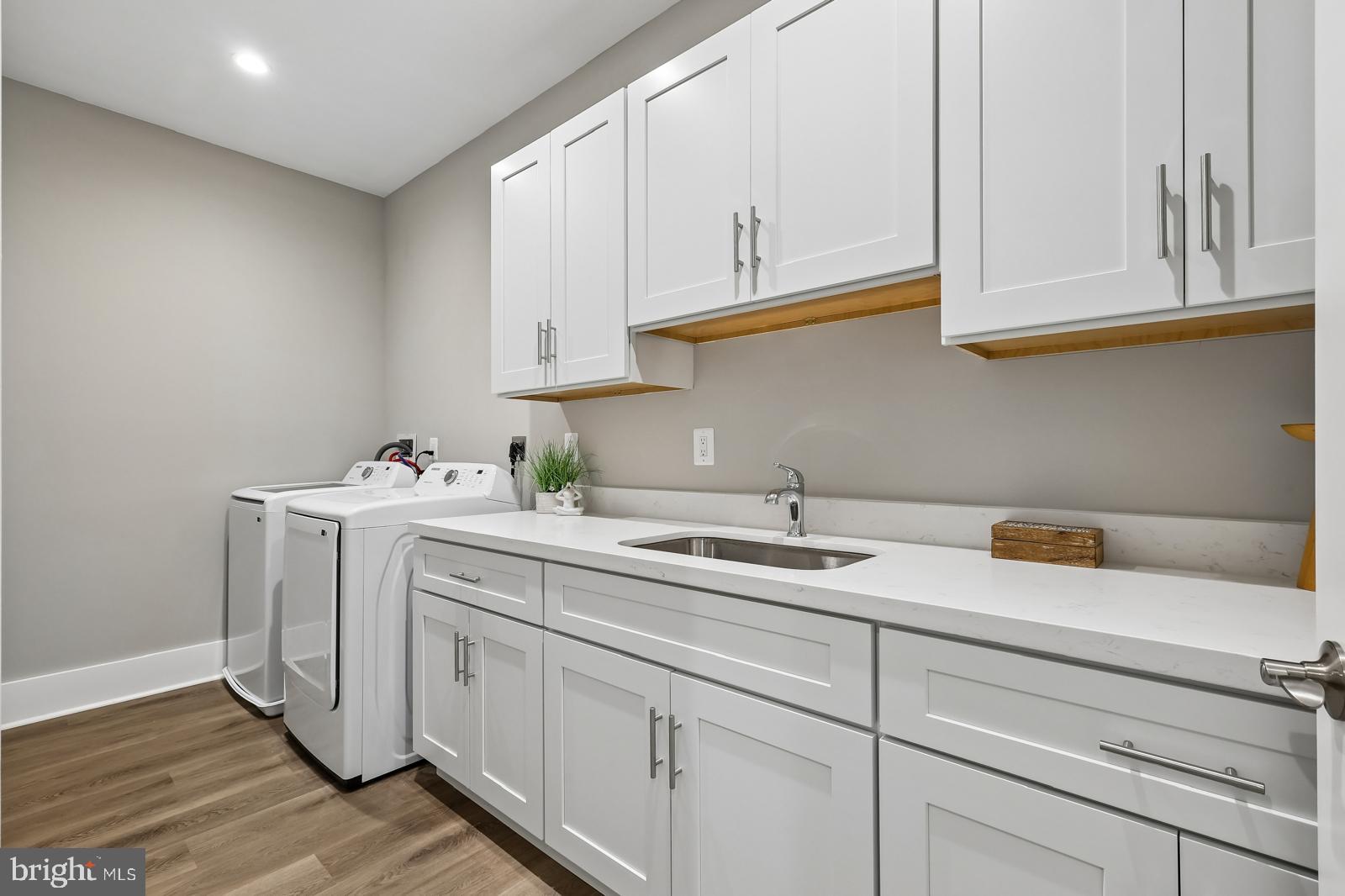 BRANDON VILLAGE - Residential