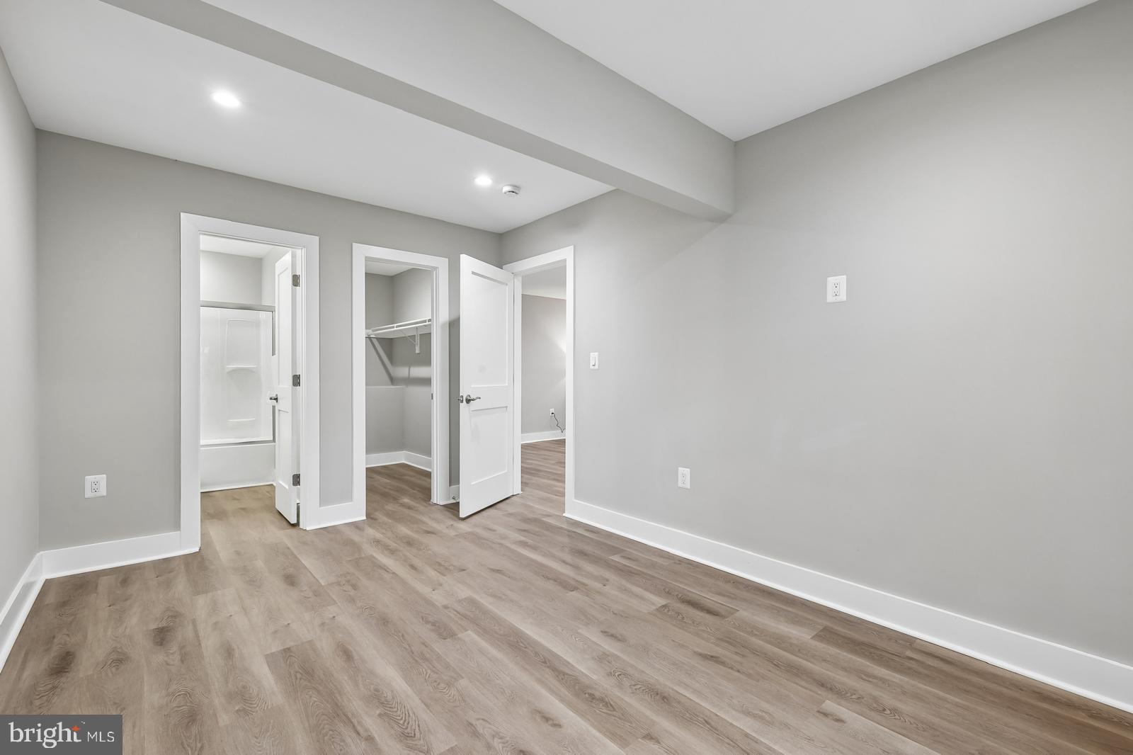 BRANDON VILLAGE - Residential