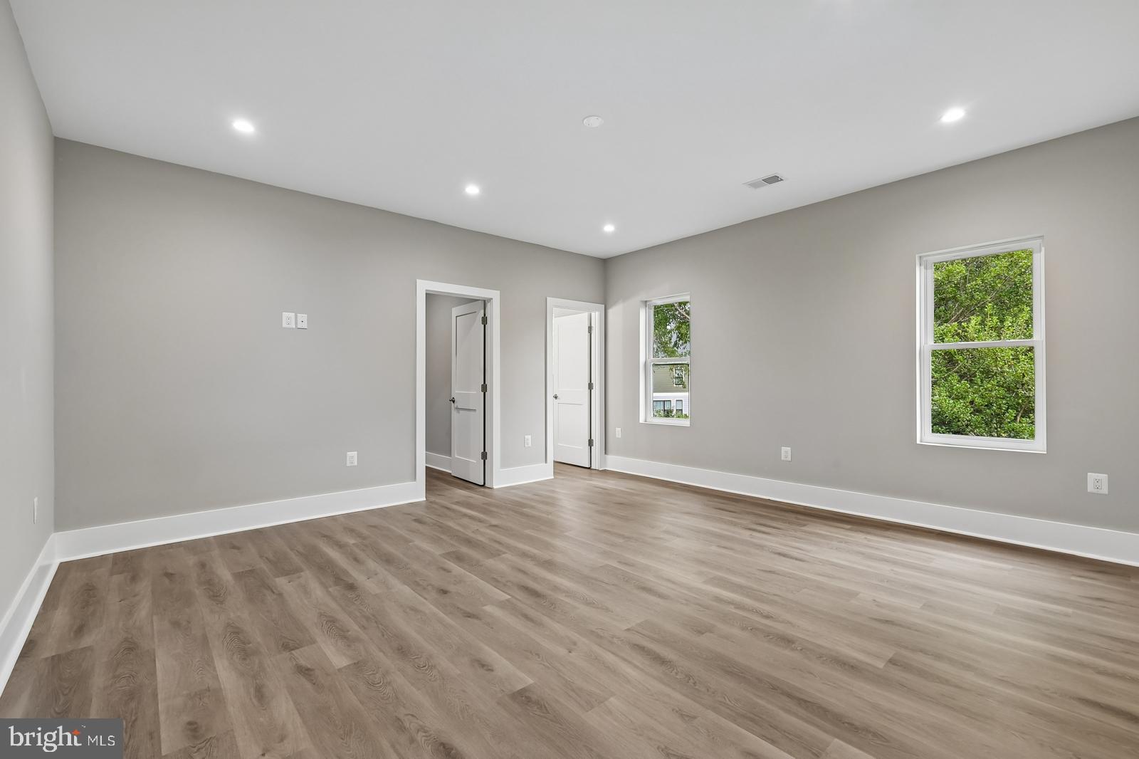 BRANDON VILLAGE - Residential