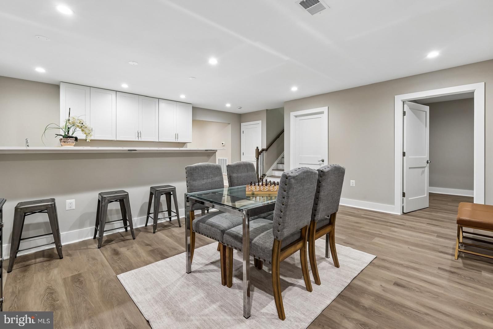 BRANDON VILLAGE - Residential