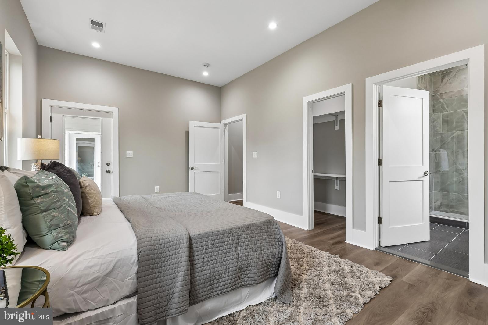 BRANDON VILLAGE - Residential