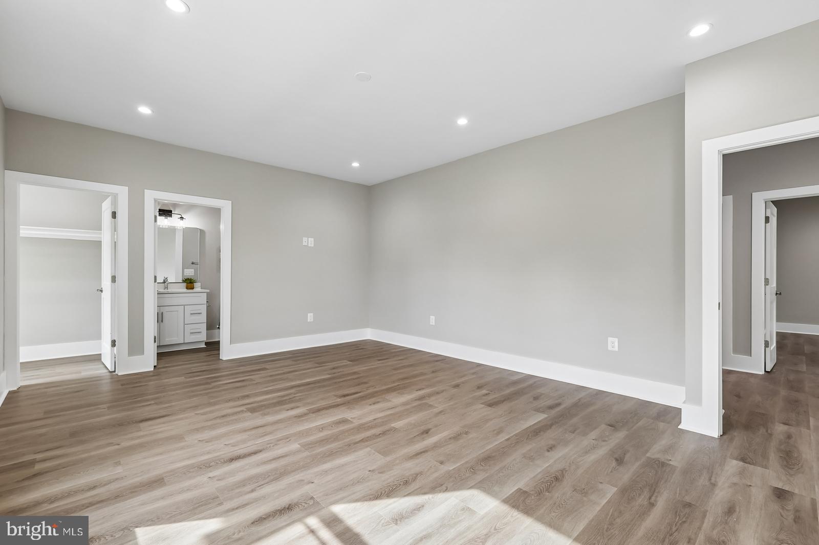BRANDON VILLAGE - Residential
