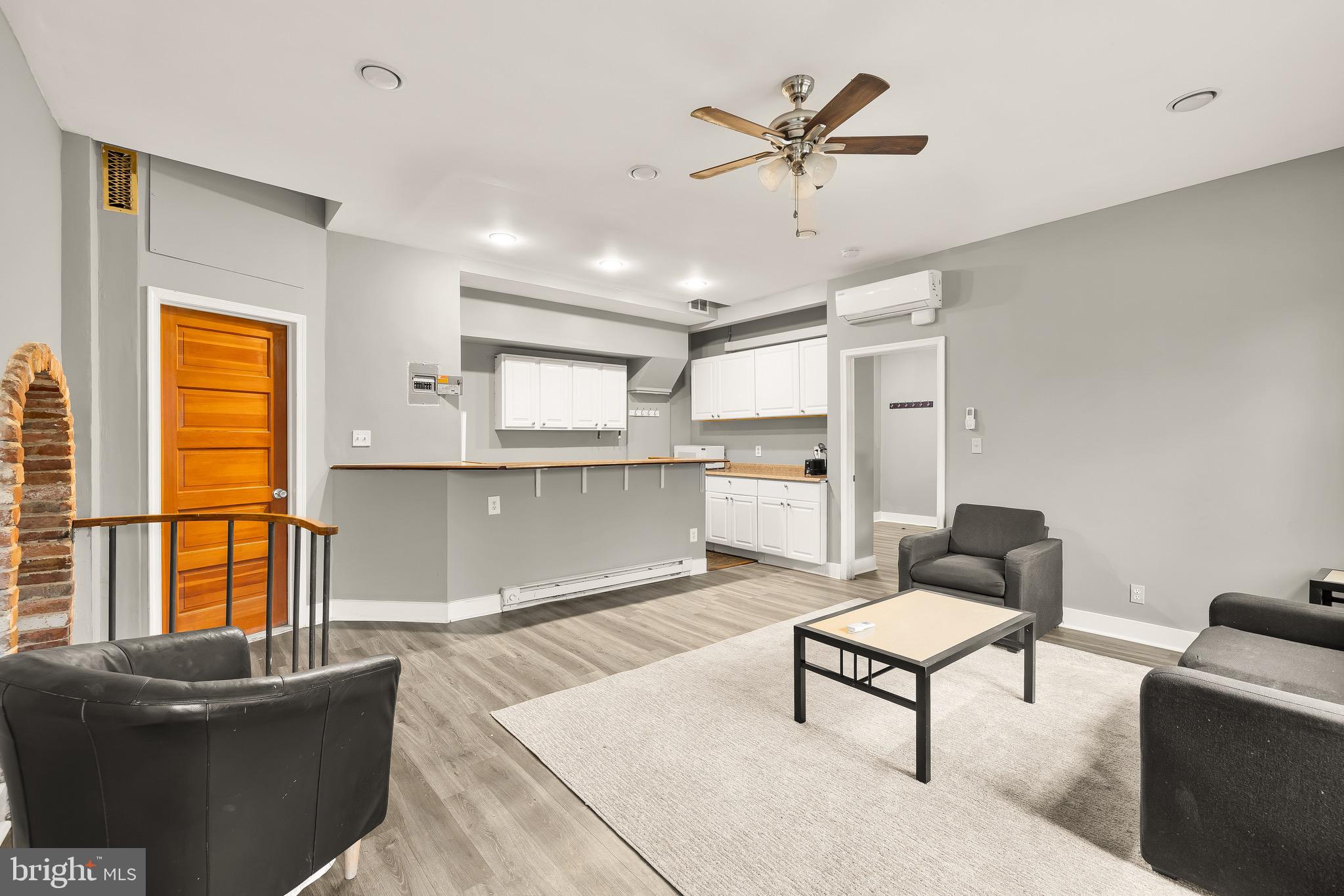 CAPITOL HILL - Residential Income