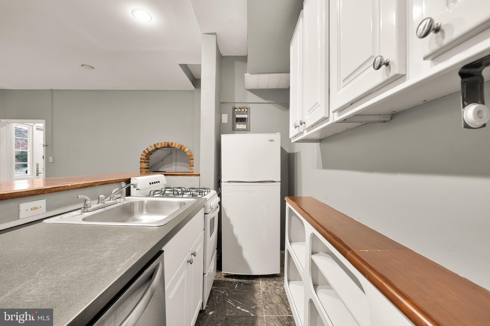 CAPITOL HILL - Residential Income