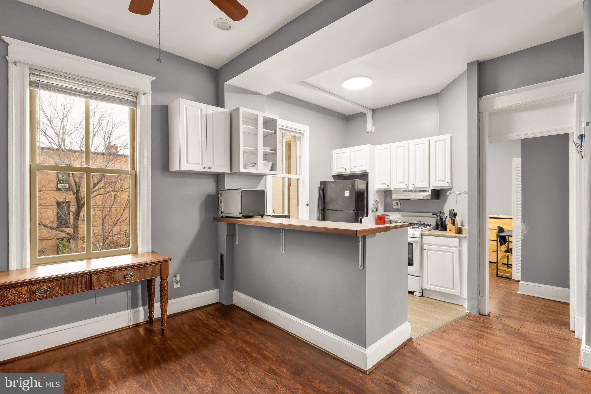 CAPITOL HILL - Residential Income
