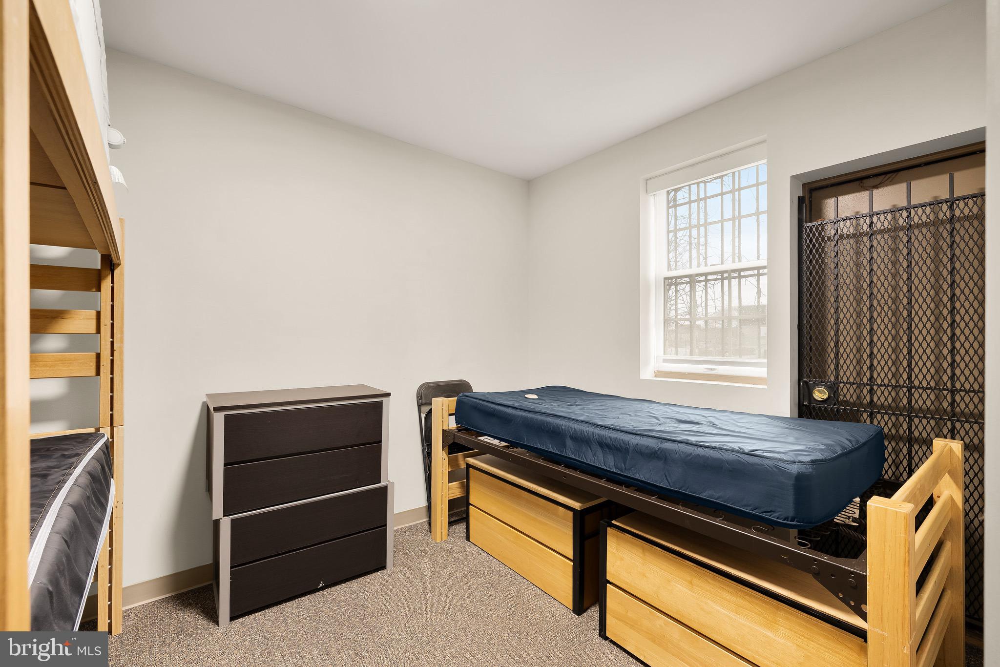CAPITOL HILL - Residential Income