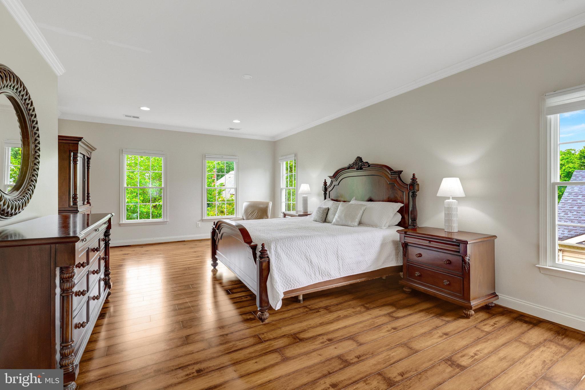 BELMONT COUNTRY CLUB - Residential