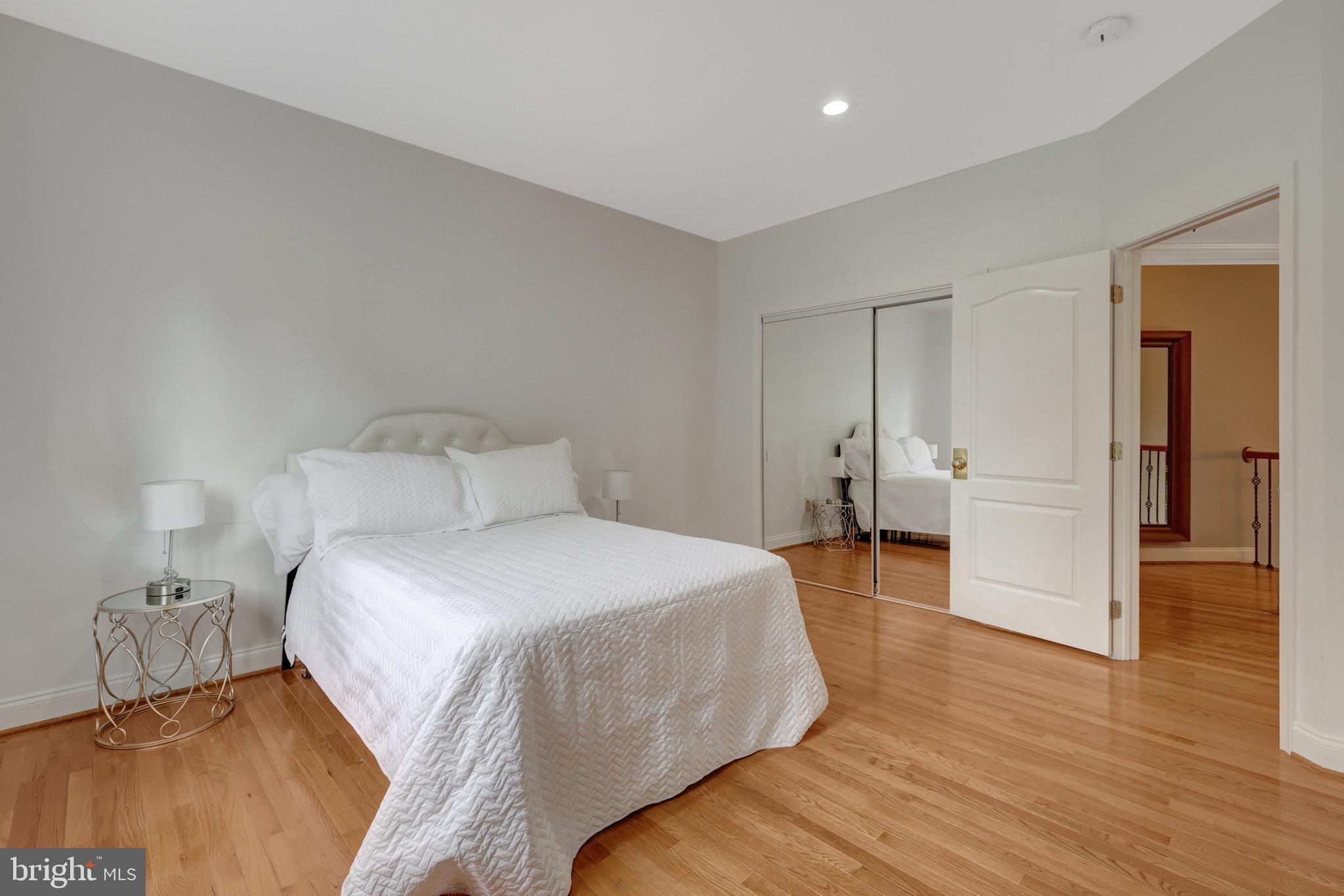 BELMONT COUNTRY CLUB - Residential