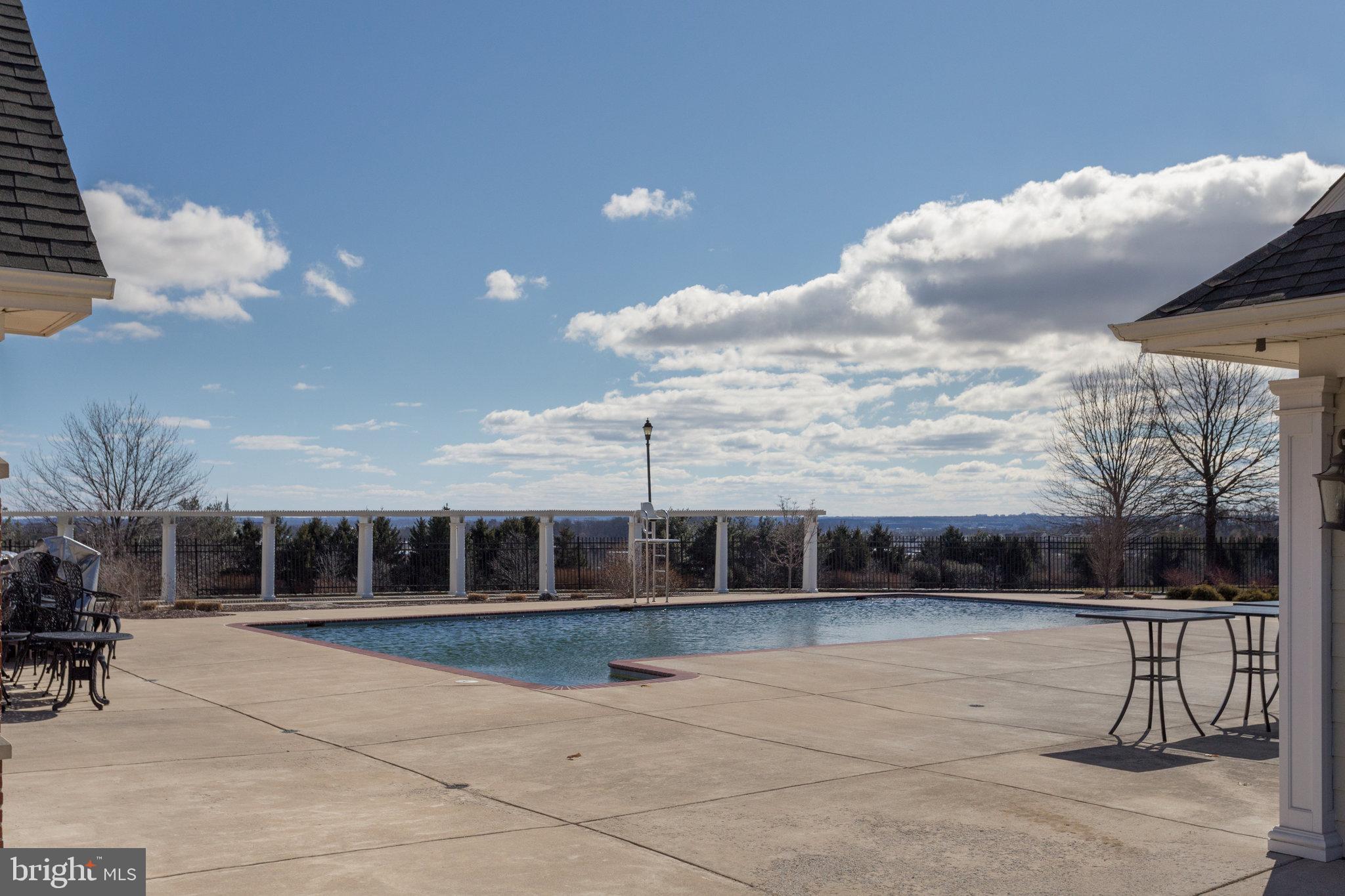 BELMONT COUNTRY CLUB - Residential