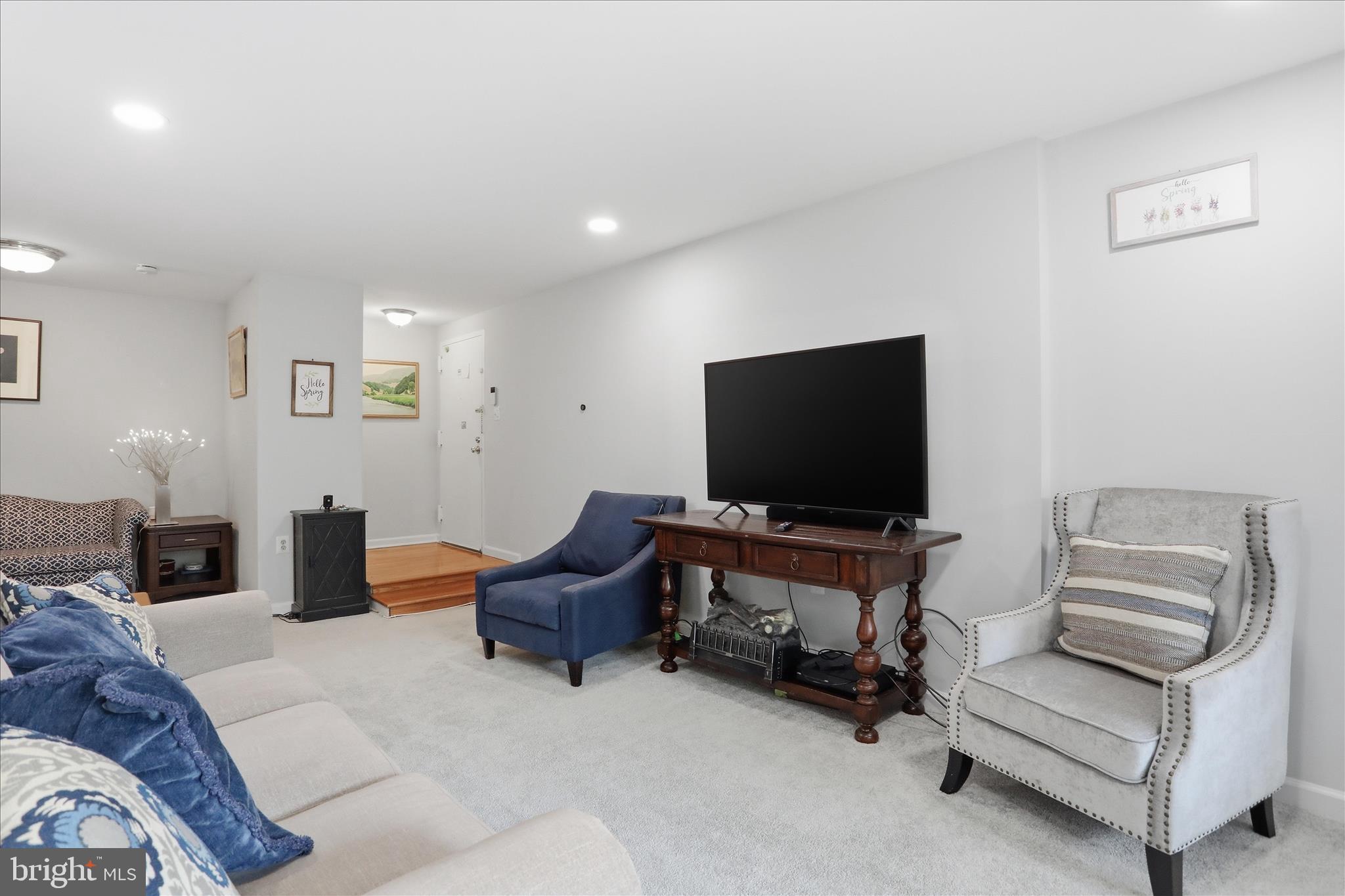 VILLA RIDGE CONDOMINIUM - Residential