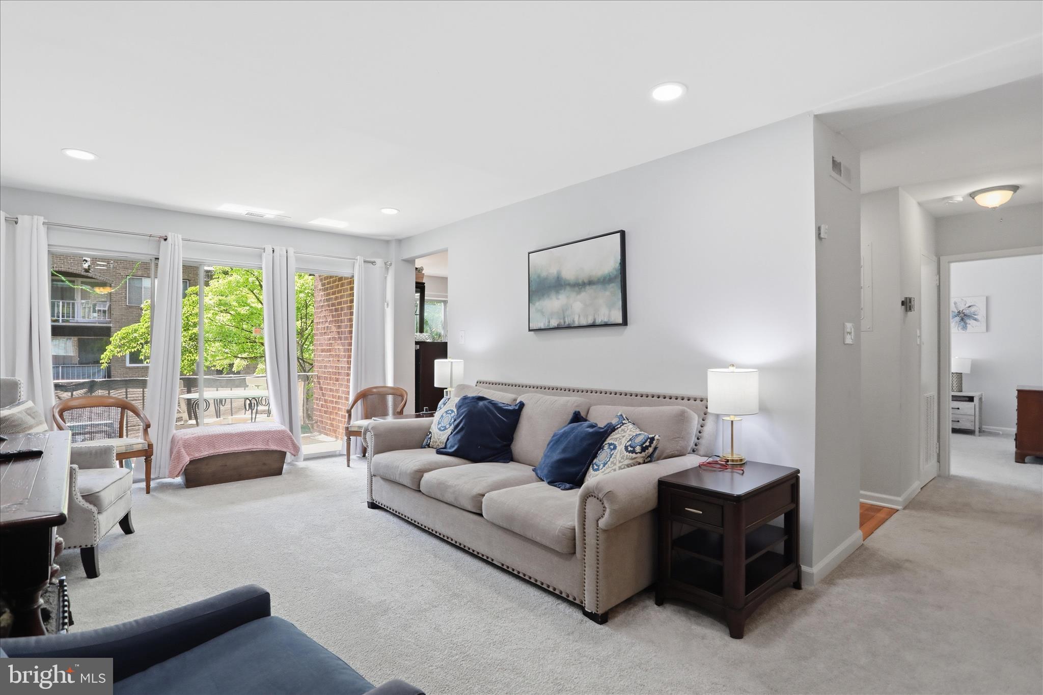 VILLA RIDGE CONDOMINIUM - Residential