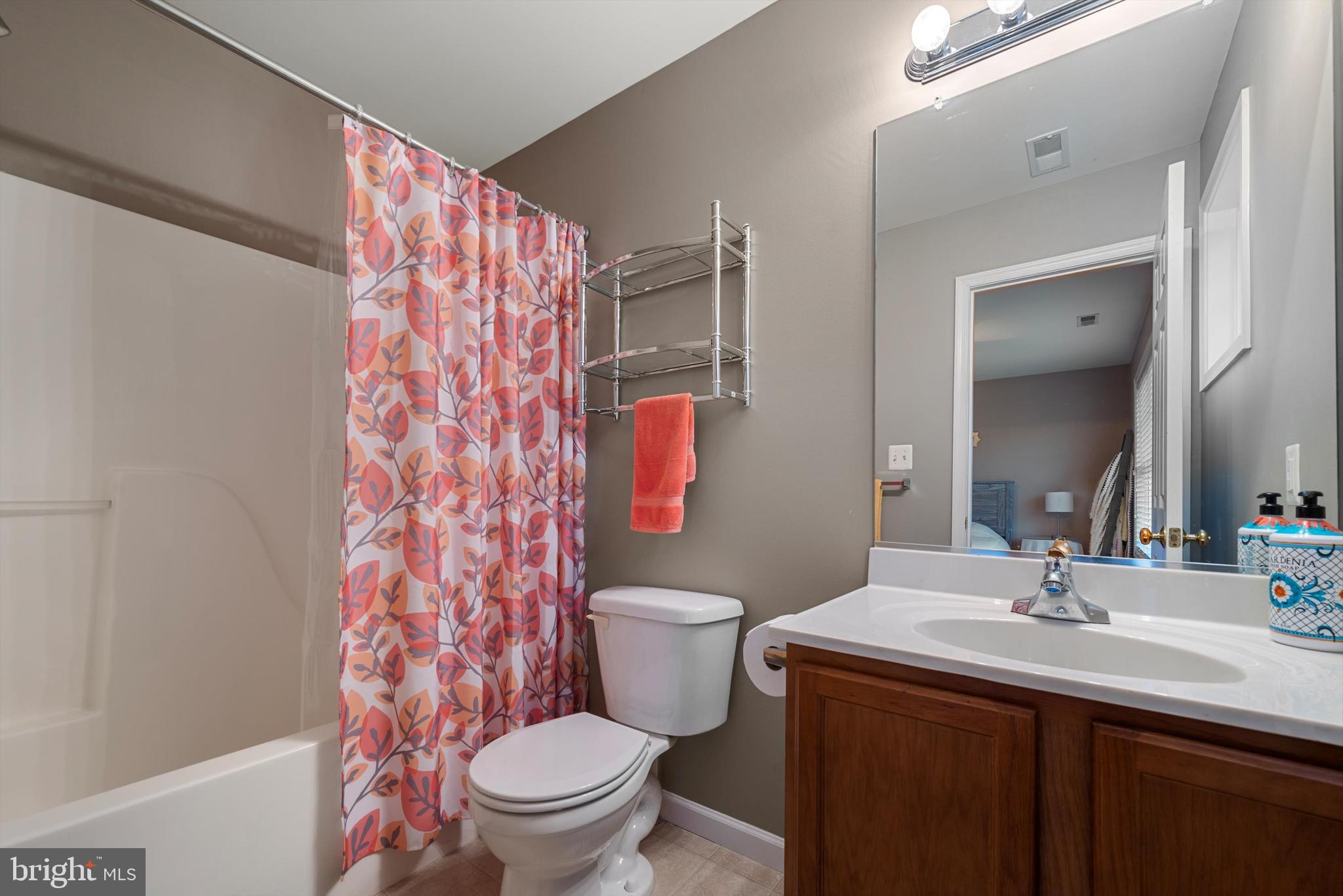 TOWNES AT EASTSIDE VILLG - Residential