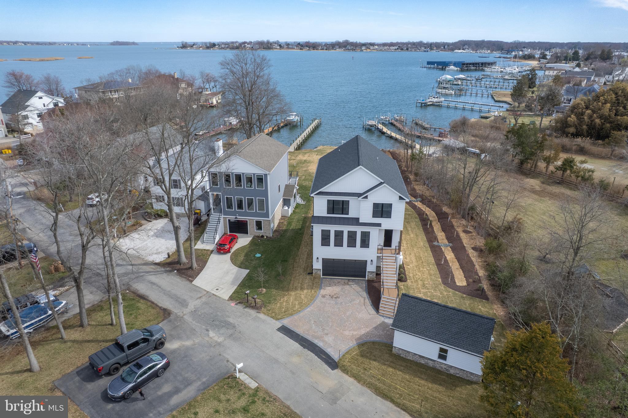 SELBY ON THE BAY - Residential