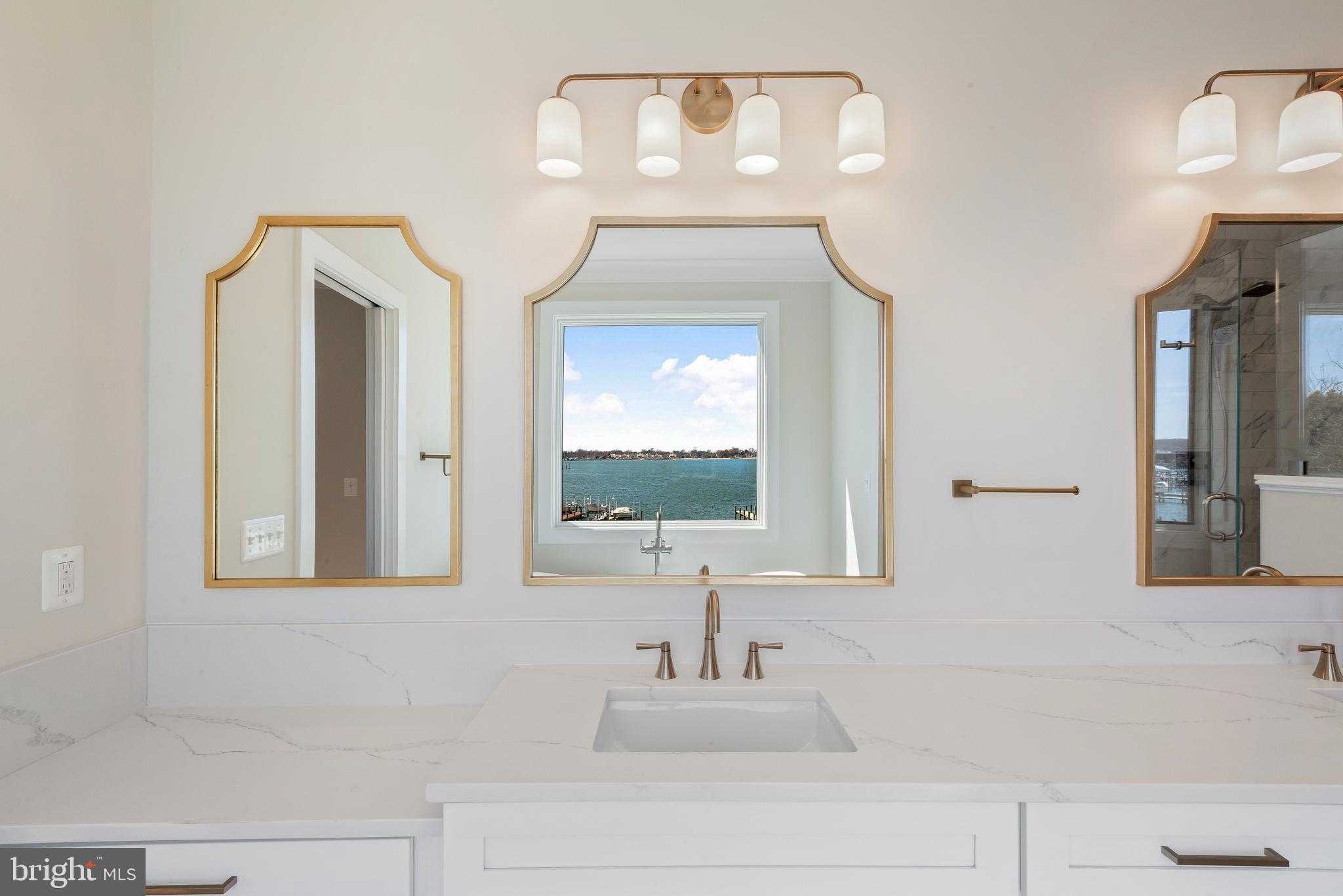 SELBY ON THE BAY - Residential