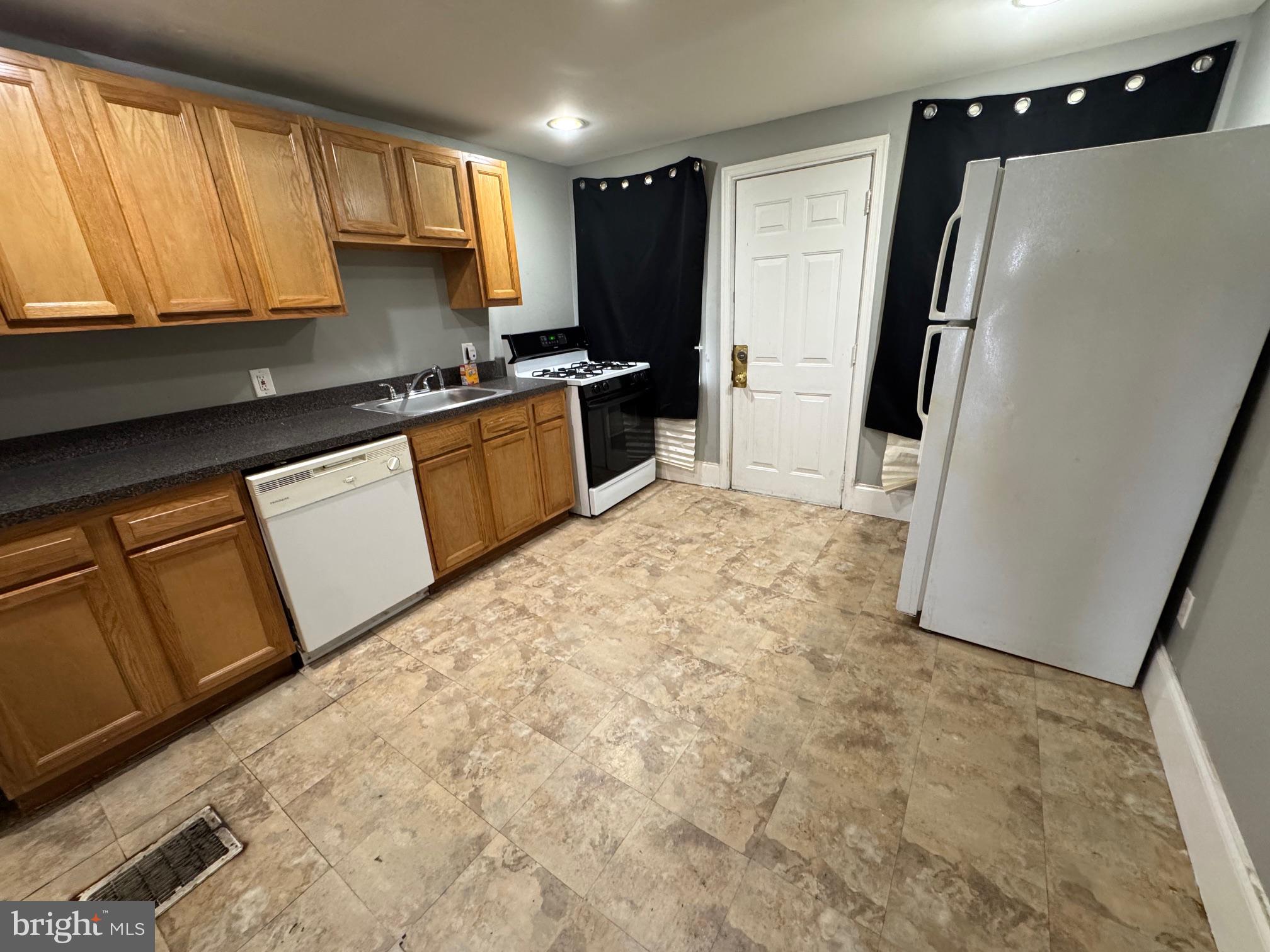 WASHINGTON VILLAGE - Residential