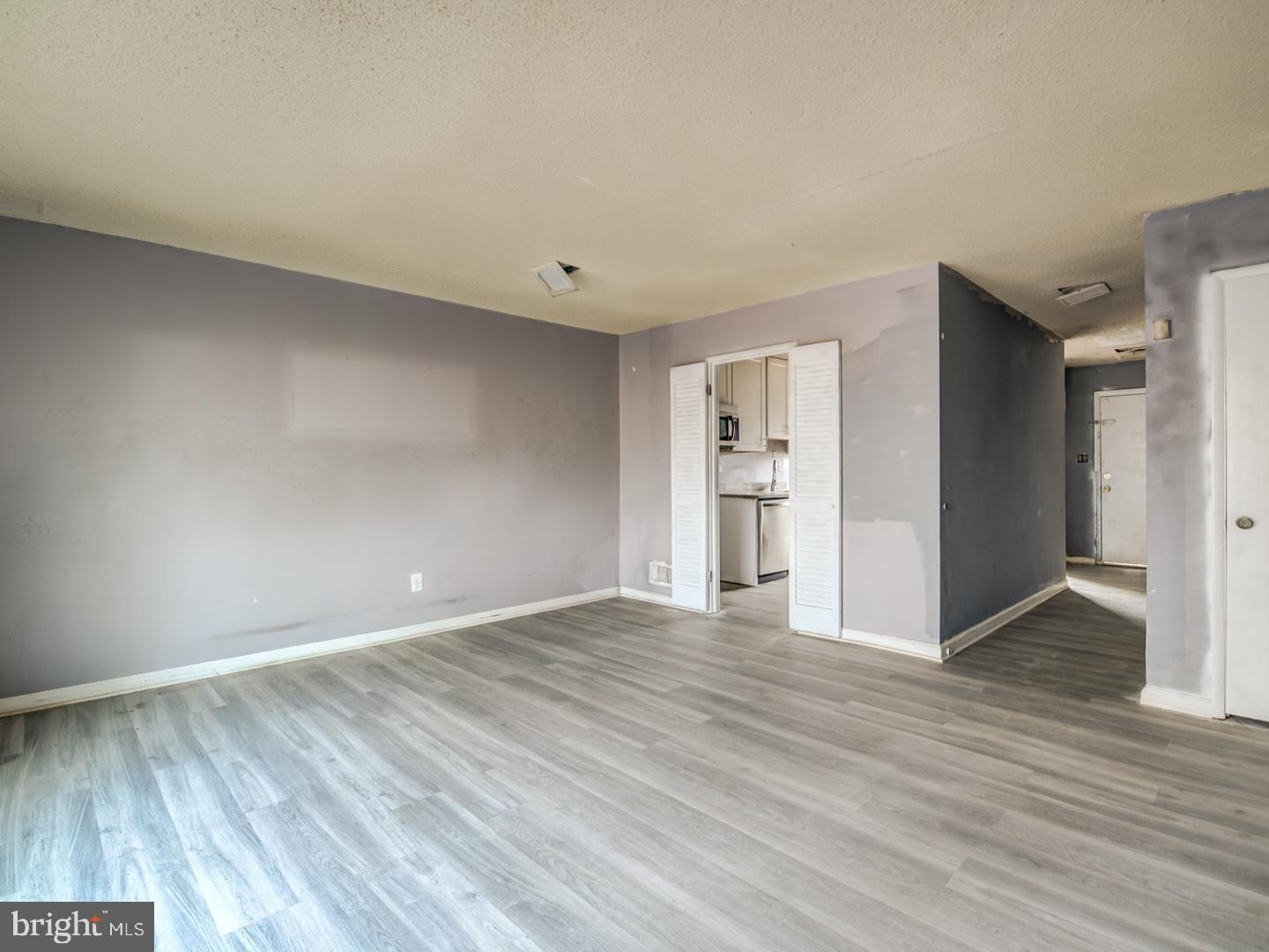SOUTHGATE - Residential