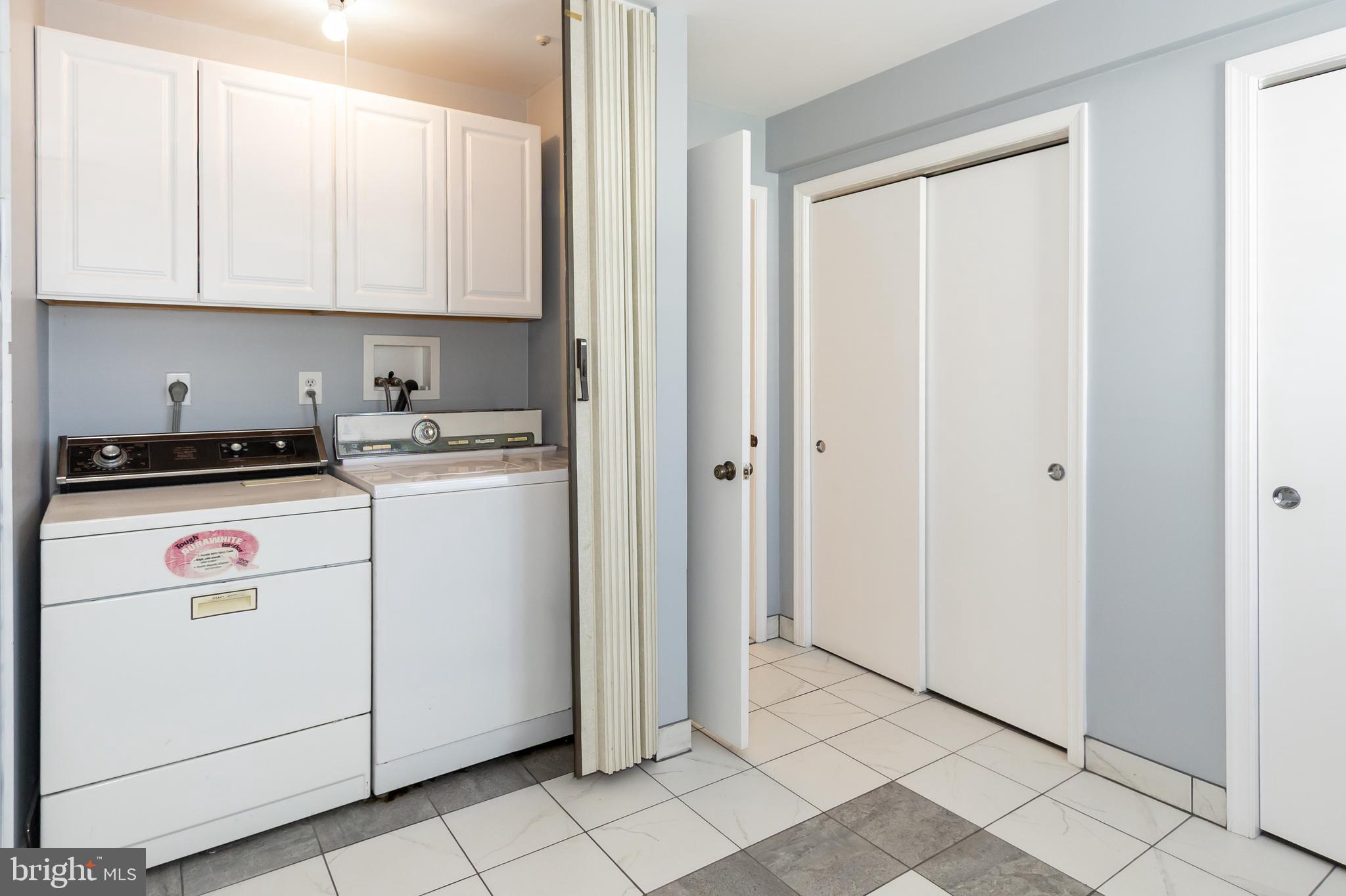 HAMPTONTOWNE - Residential