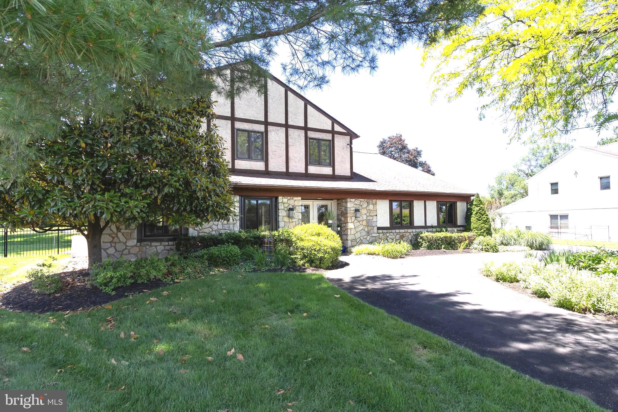 HAMPTONTOWNE - Residential