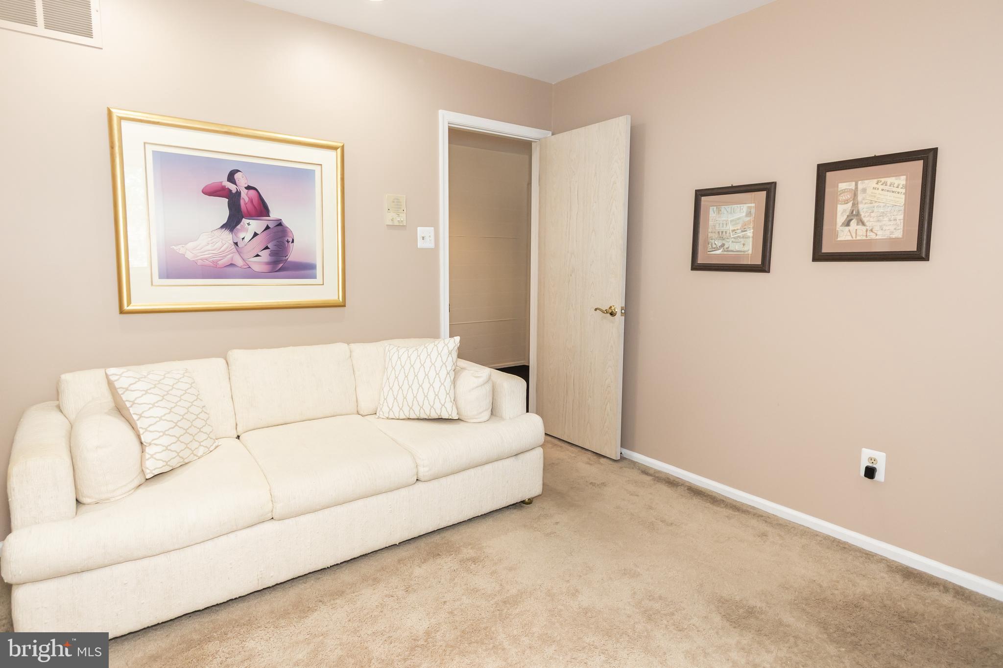 HAMPTONTOWNE - Residential