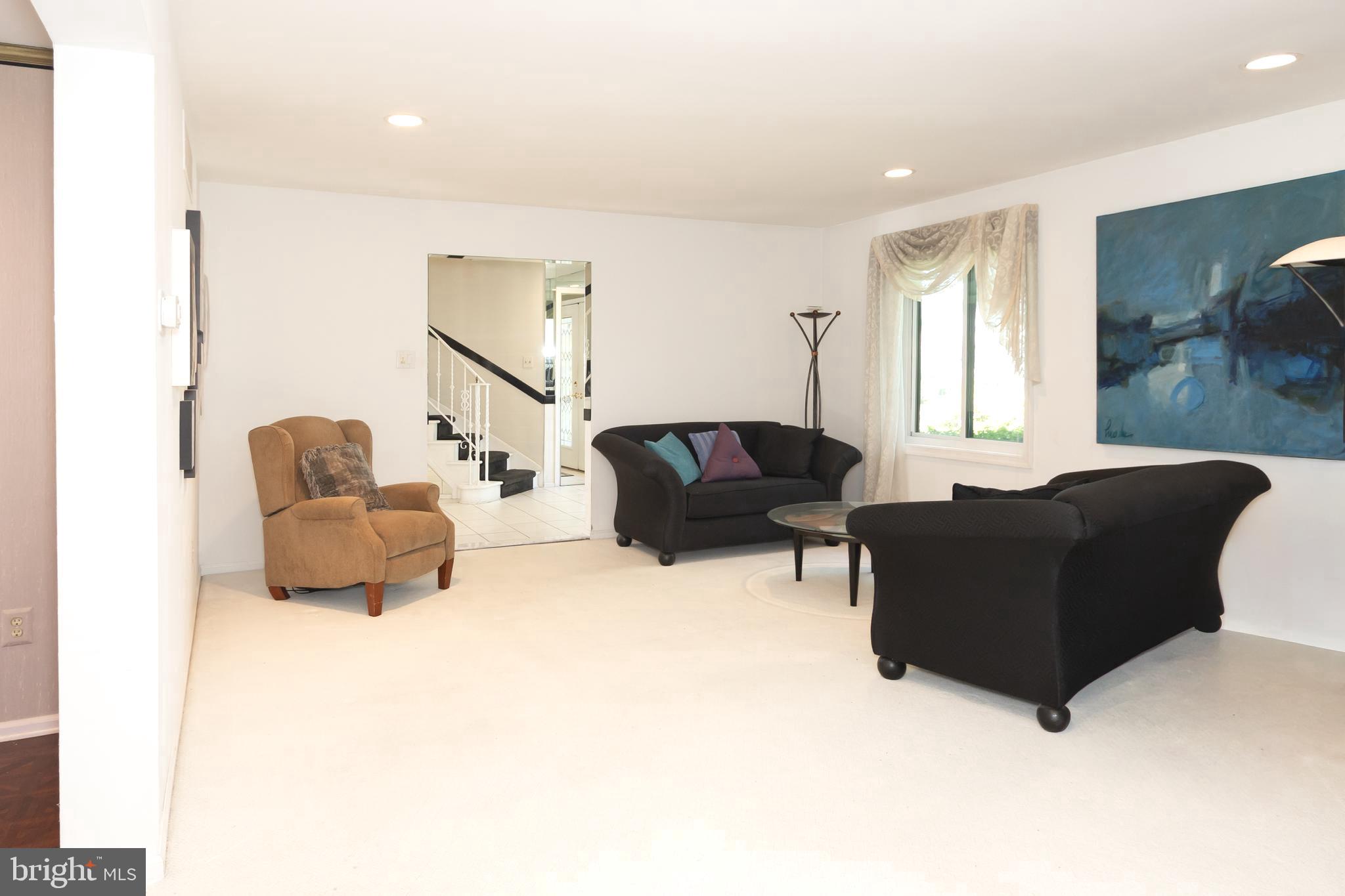 HAMPTONTOWNE - Residential