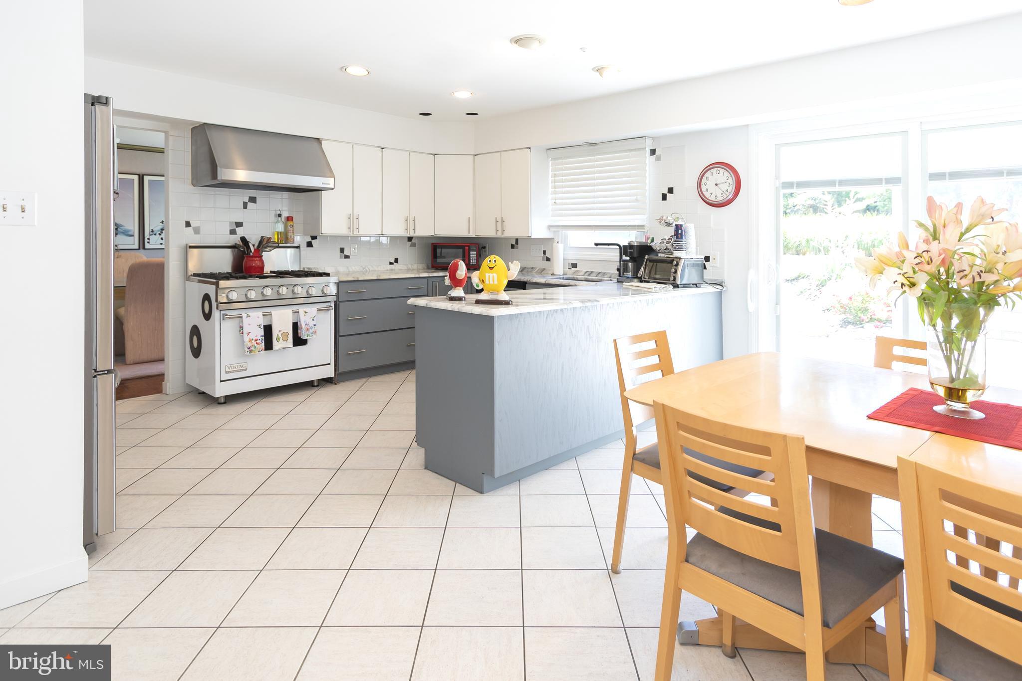 HAMPTONTOWNE - Residential
