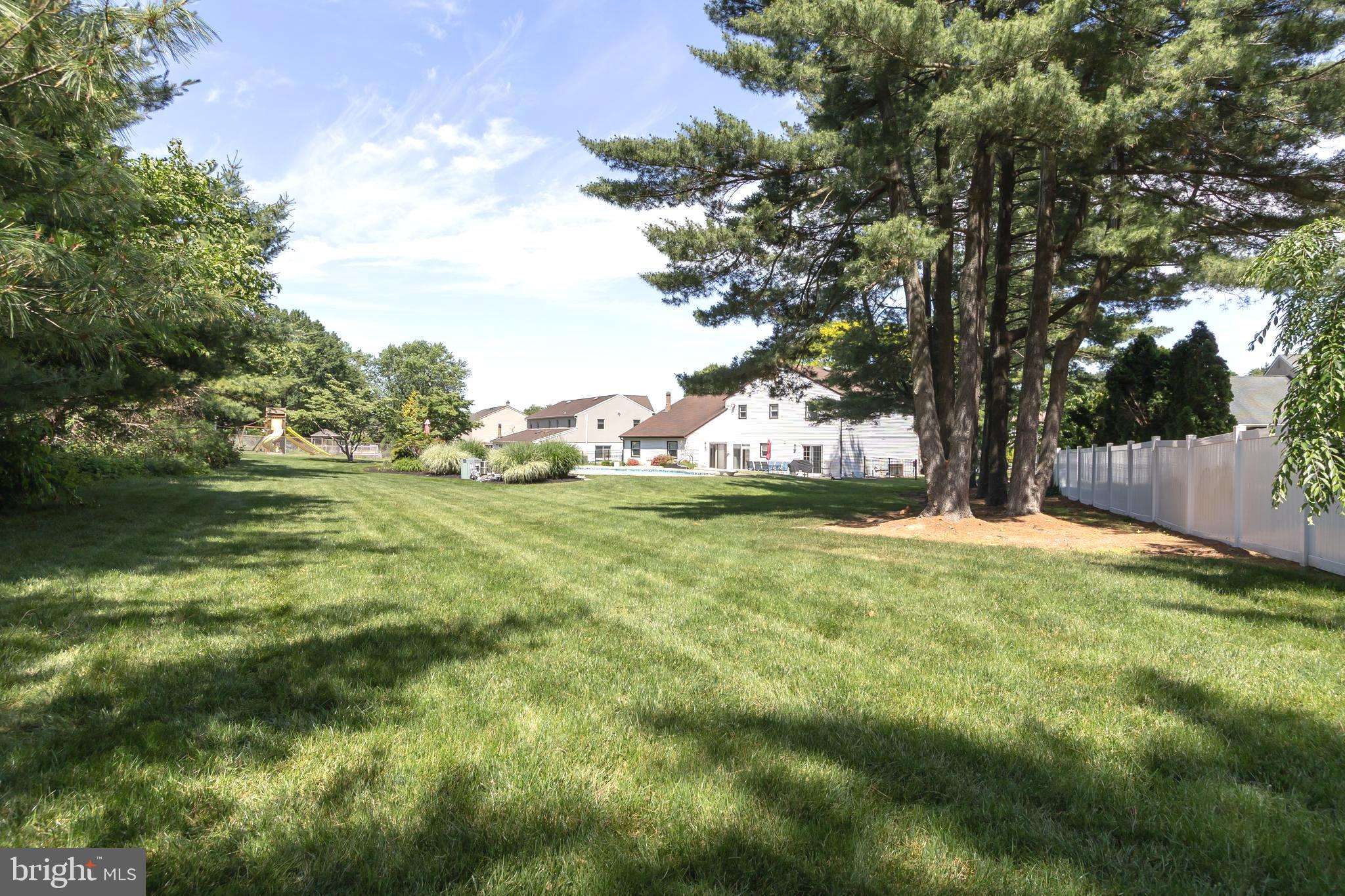 HAMPTONTOWNE - Residential